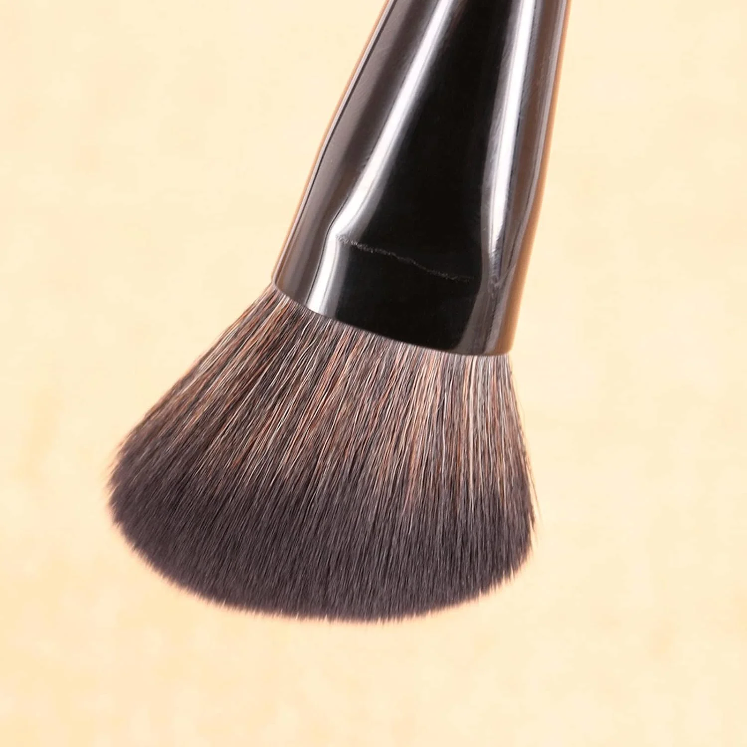 براش آرایشی HODORE، براش بزرگ زاویه دار رژگونه، براش پودر صورت، رژگونه، برنزر، هایلایتر، براش کانتورینگ صورت براش آرایشی HODORE، براش بزرگ زاویه دار رژگونه، براش پودر صورت، رژگونه، برنزر، هایلایتر، براش کانتورینگ صورت