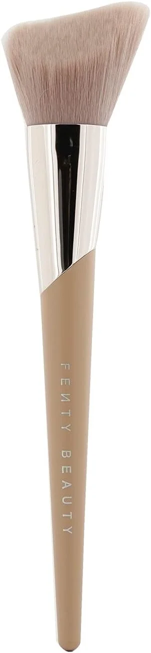 براش برنزر گونه مدل 190 از Fenty Beauty By Rihanna براش برنزر گونه مدل 190 از Fenty Beauty By Rihanna