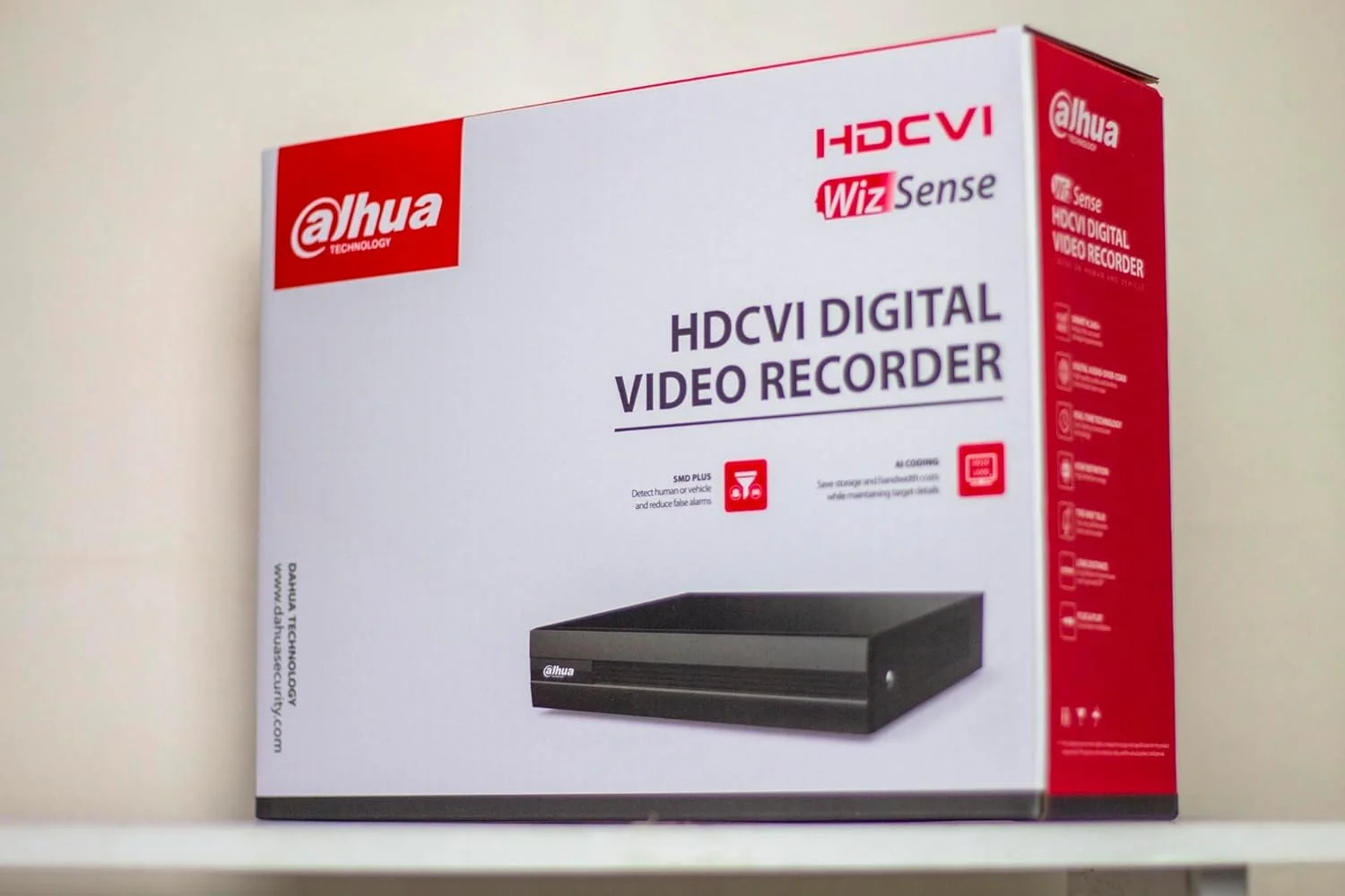 دستگاه ضبط ویدیویی دیجیتال 16 کاناله داهوا مدل DH-XVR4B16-I سری جدید 1080P دستگاه ضبط ویدیویی دیجیتال 16 کاناله داهوا مدل DH-XVR4B16-I سری جدید 1080P
