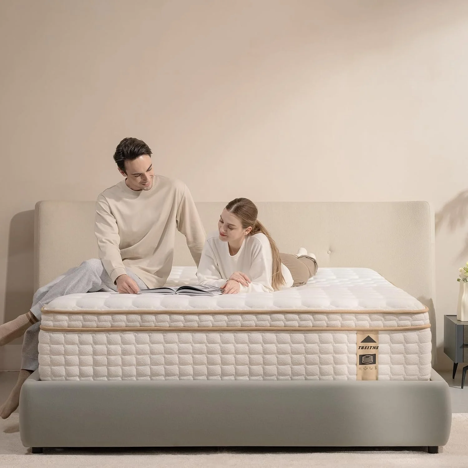 تشک هیبریدی TBSITNS در جعبه، ابعاد 90x190x30 سانتی متر، فوم حافظه دار ژل، فنرهای پاکتی مستقل، طراحی با قابلیت ارتجاعی بالا و کاهش فشار، تنفس پذیر و نرم، درجه سفتی متوسط، مناسب برای استفاده ورزشی تشک هیبریدی TBSITNS در جعبه، ابعاد 90x190x30 سانتی متر، فوم حافظه دار ژل، فنرهای پاکتی مستقل، طراحی با قابلیت ارتجاعی بالا و کاهش فشار، تنفس پذیر و نرم، درجه سفتی متوسط، مناسب برای استفاده ورزشی