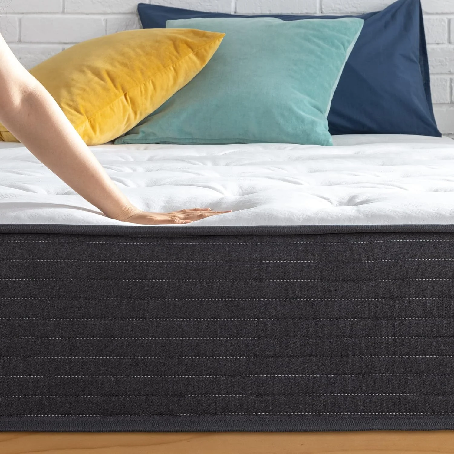 Vital Prime Royal Bonnell Spring (Pillow Top Mattress, Queen - W150 x L200 cm) Vital Prime Royal Bonnell Spring (Pillow Top Mattress, Queen - W150 x L200 cm)