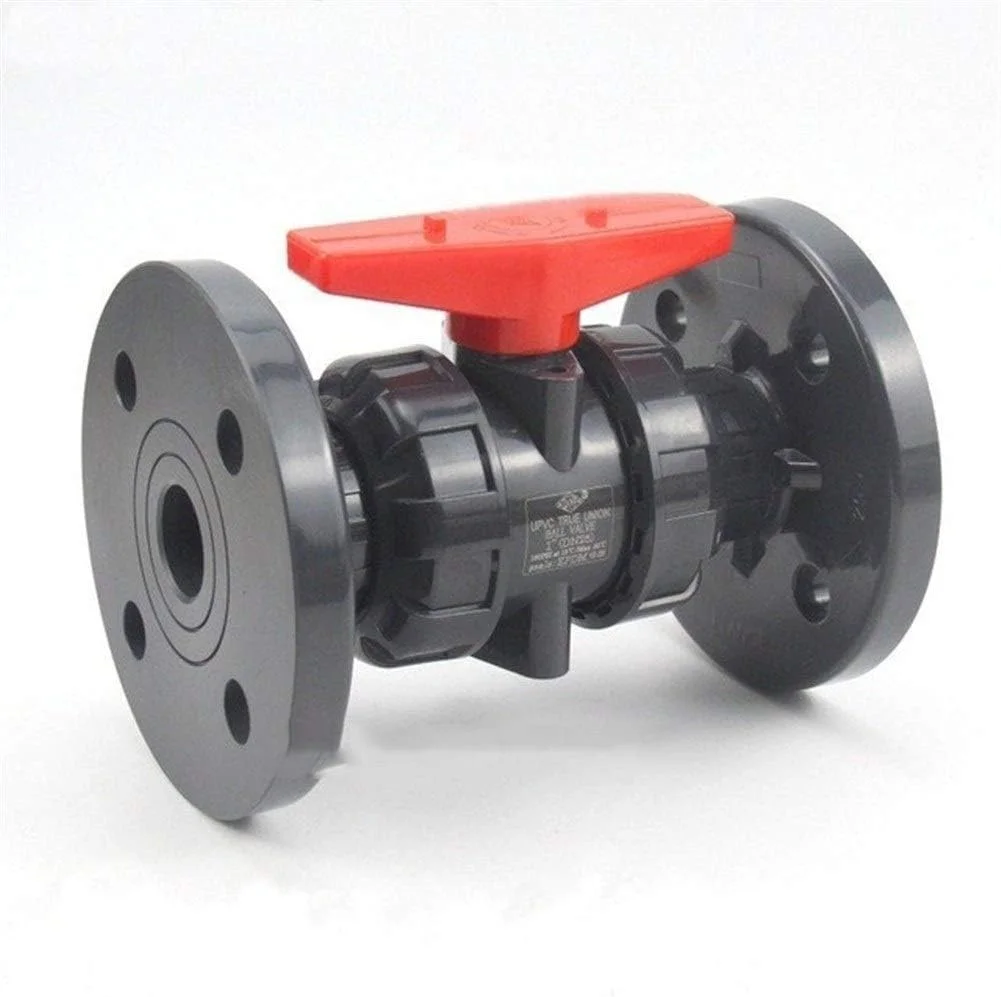 یک عدد شیر توپی فلنج دار UPVC سایز 1/2 تا 4 اینچ (DN15 تا DN100) مناسب برای لوله های PVC تصفیه آب صنعتی، اتصال لوله آب باغ و ابزار تعمیر لوله
