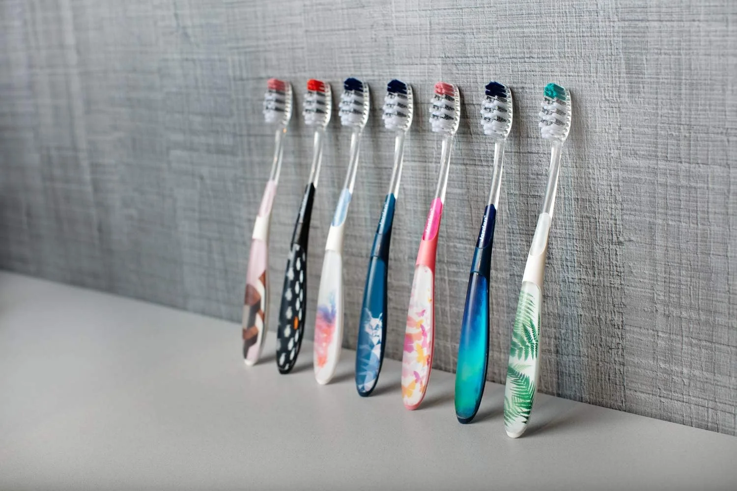 مسواک جردن مدل Individual Clean با برس نرم، رنگ متنوع