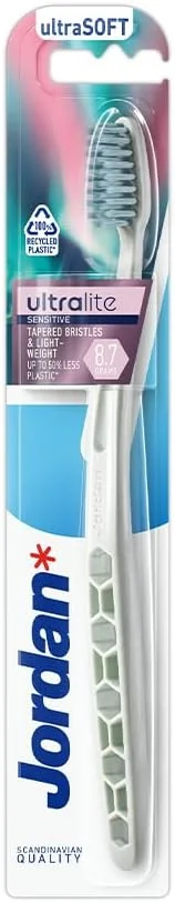 مسواک فوق سبک جردن مناسب دندان های حساس با برس خیلی نرم