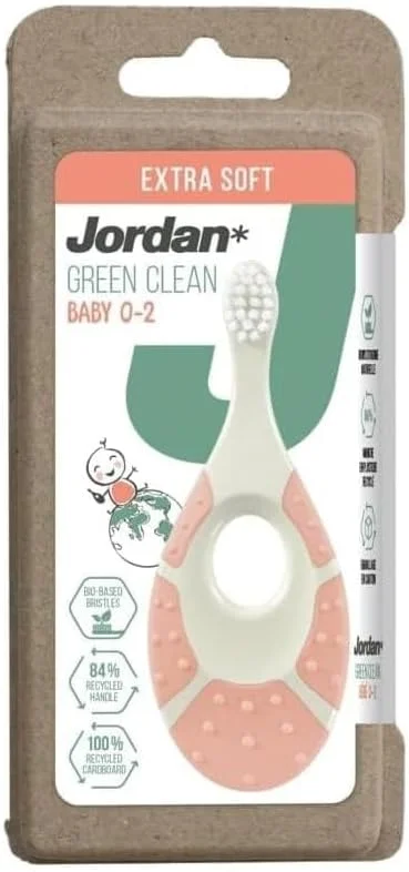 مسواک فوق العاده نرم کودک (0-2 سال) جردن گرین کلین، حلقه دندان گیر نرم، رنگ های متنوع، برس های گیاهی، دسته و بسته بندی بازیافتی، مواد با کیفیت پایدار