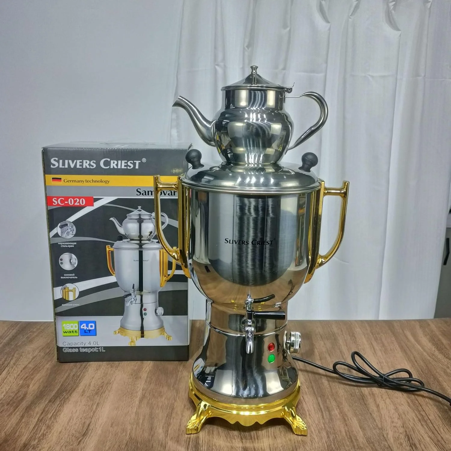 چای ساز سماوری برقی با ظرفیت 4 لیتر، 1800 وات، استیل ضد زنگ با تزیینات طلایی، ست کتری و سماور SC-020 چای ساز سماوری برقی با ظرفیت 4 لیتر، 1800 وات، استیل ضد زنگ با تزیینات طلایی، ست کتری و سماور SC-020