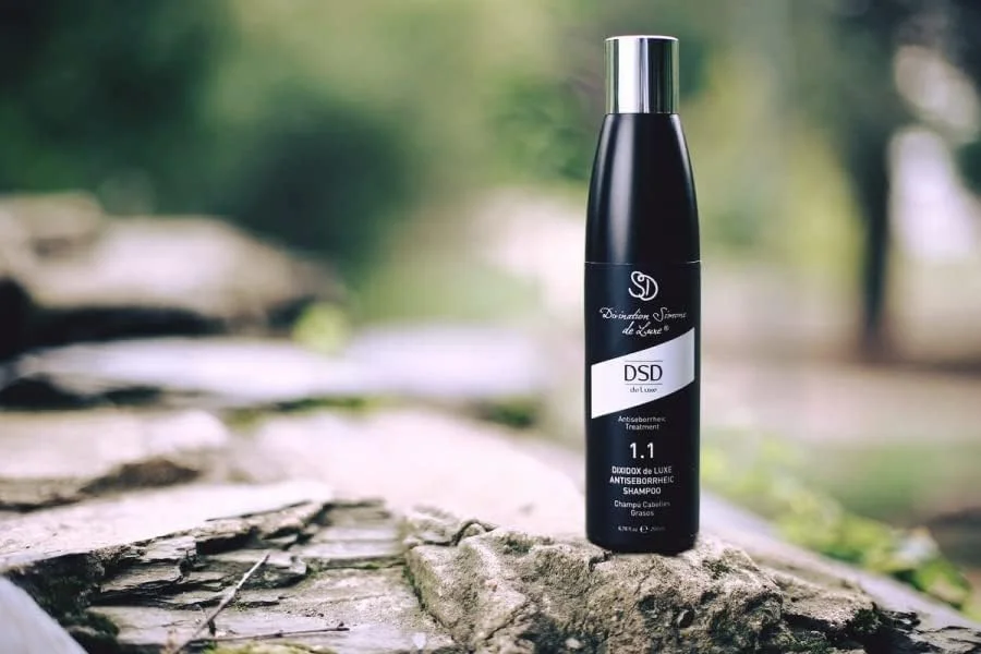 شامپو موهای چرب دیویدیشن سیمون دی لوکس Dsd حجم 200 میلی لیتر شامپو موهای چرب دیویدیشن سیمون دی لوکس Dsd حجم 200 میلی لیتر