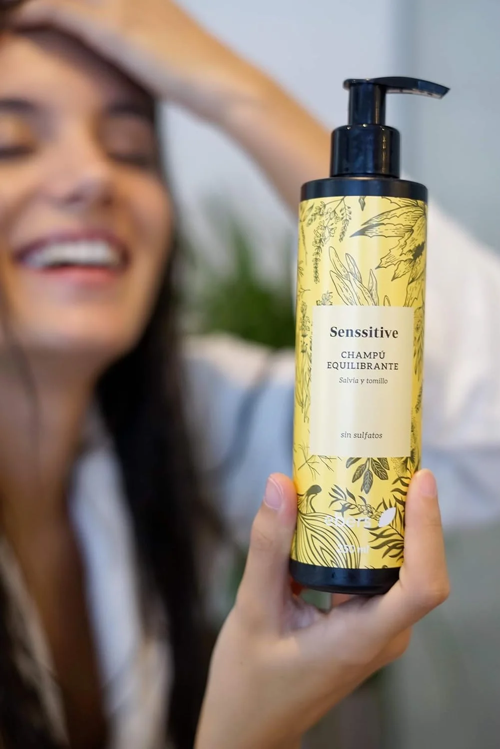 شامپو متعادل کننده ضد شوره و چربی بدون سولفات اورس 250 میلی لیتر (مریم گلی و آویشن) محافظ رنگ با مواد منشاء طبیعی