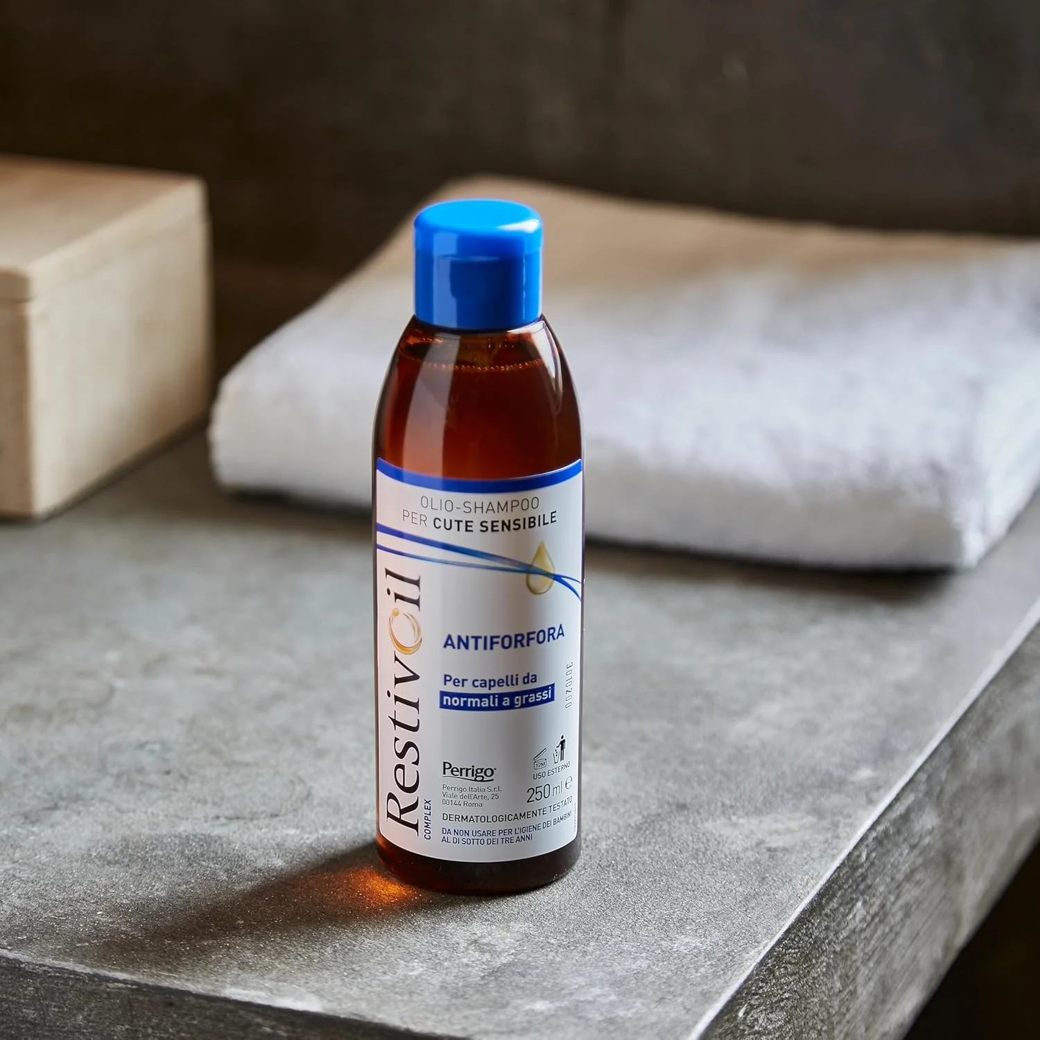 شامپو روغن کمپلکس ضد شوره رستیویل - 250 میلی لیتر شامپو روغن کمپلکس ضد شوره رستیویل - 250 میلی لیتر