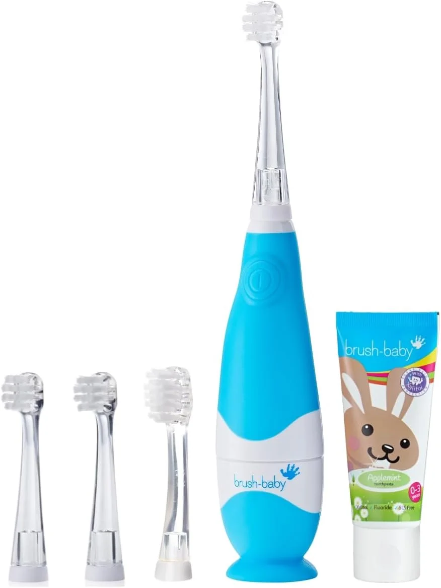 براش-بیبی - ست هدیه مسواک برقی کودک BabySonic آبی، 0-36 ماه - مسواک ویبره نرم، 4 عدد سری جایگزین، خمیر دندان فلوراید با طعم سیب نعناع (12 میلی لیتر) و 1 عدد باتری AAA
