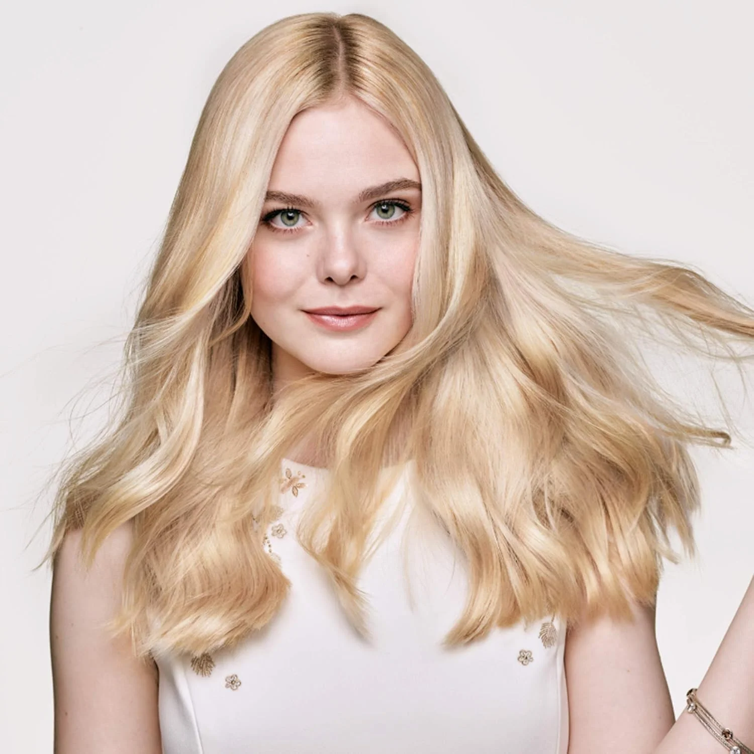 شامپو ضخیم کننده مو لورآل پاریس، حاوی رزماری، 250 میلی لیتر شامپو ضخیم کننده مو لورآل پاریس، حاوی رزماری، 250 میلی لیتر