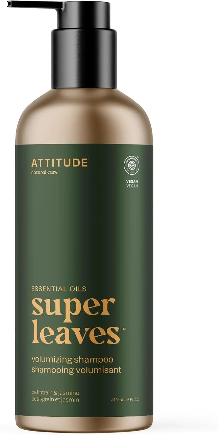 شامپو مو ATTITUDE، دارای گواهی EWG، مواد تشکیل دهنده گیاهی و معدنی، محصولات زیبایی وگان و بدون تست حیوانی، بطری آلومینیومی قابل پر کردن مجدد، حجم دهنده، پتی گرین و یاس، 473 میلی لیتر
