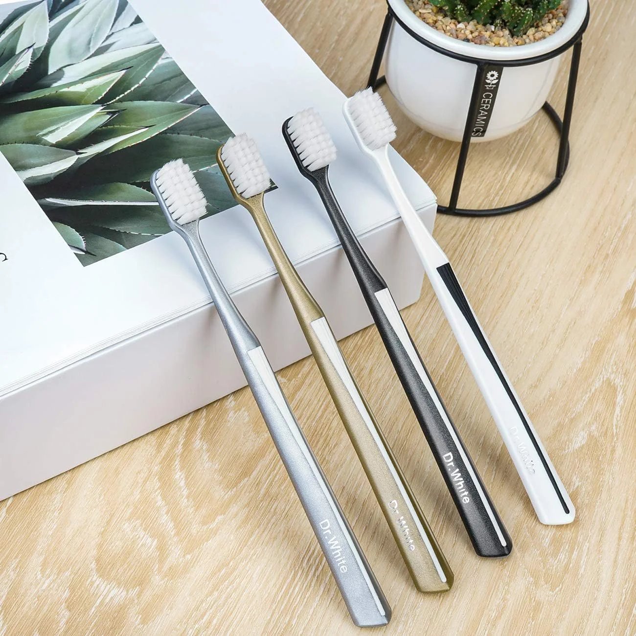 مسواک نانو فوق العاده نرم، برای دندان ها و لثه های حساس، مسواک ابریشمی فوق العاده نرم برای بزرگسالان و افراد دارای ارتودنسی، اثر پاک کنندگی خوب، برای تحلیل لثه دهان و دندان های حساس (4 عدد) مسواک نانو فوق العاده نرم، برای دندان ها و لثه های حساس، مسواک ابریشمی فوق العاده نرم برای بزرگسالان و افراد دارای ارتودنسی، اثر پاک کنندگی خوب، برای تحلیل لثه دهان و دندان های حساس (4 عدد)