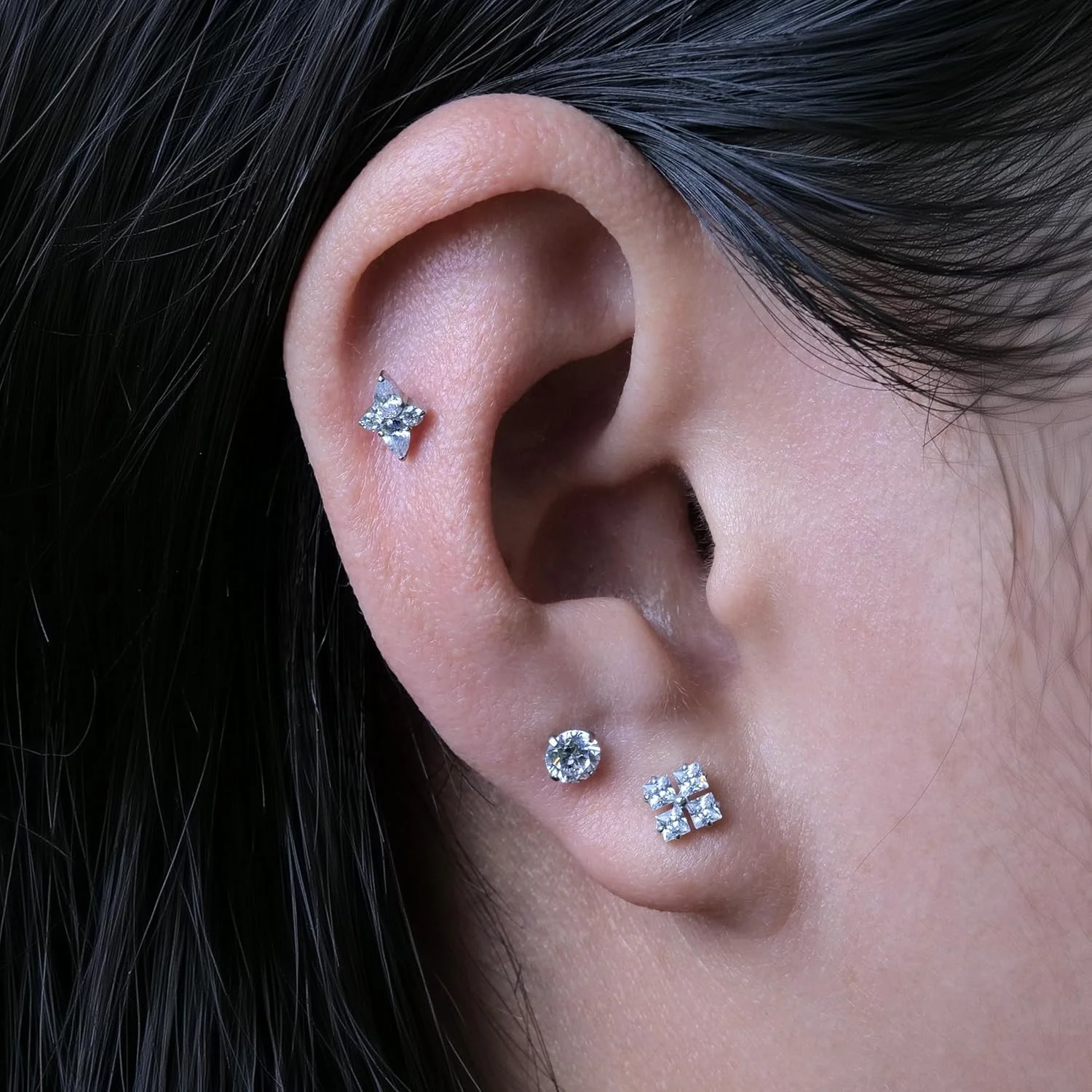 گوشواره میخی پشت صاف تیتانیومی ضد حساسیت لیمرنسیا F136، گوشواره های بدون رزوه فشاری گرید ایمپلنت G23 سایز 20g طول 6mm و 8mm، مناسب پیرسینگ های غضروف تراگوس، هلیکس، کانچ و بینی (تکی)