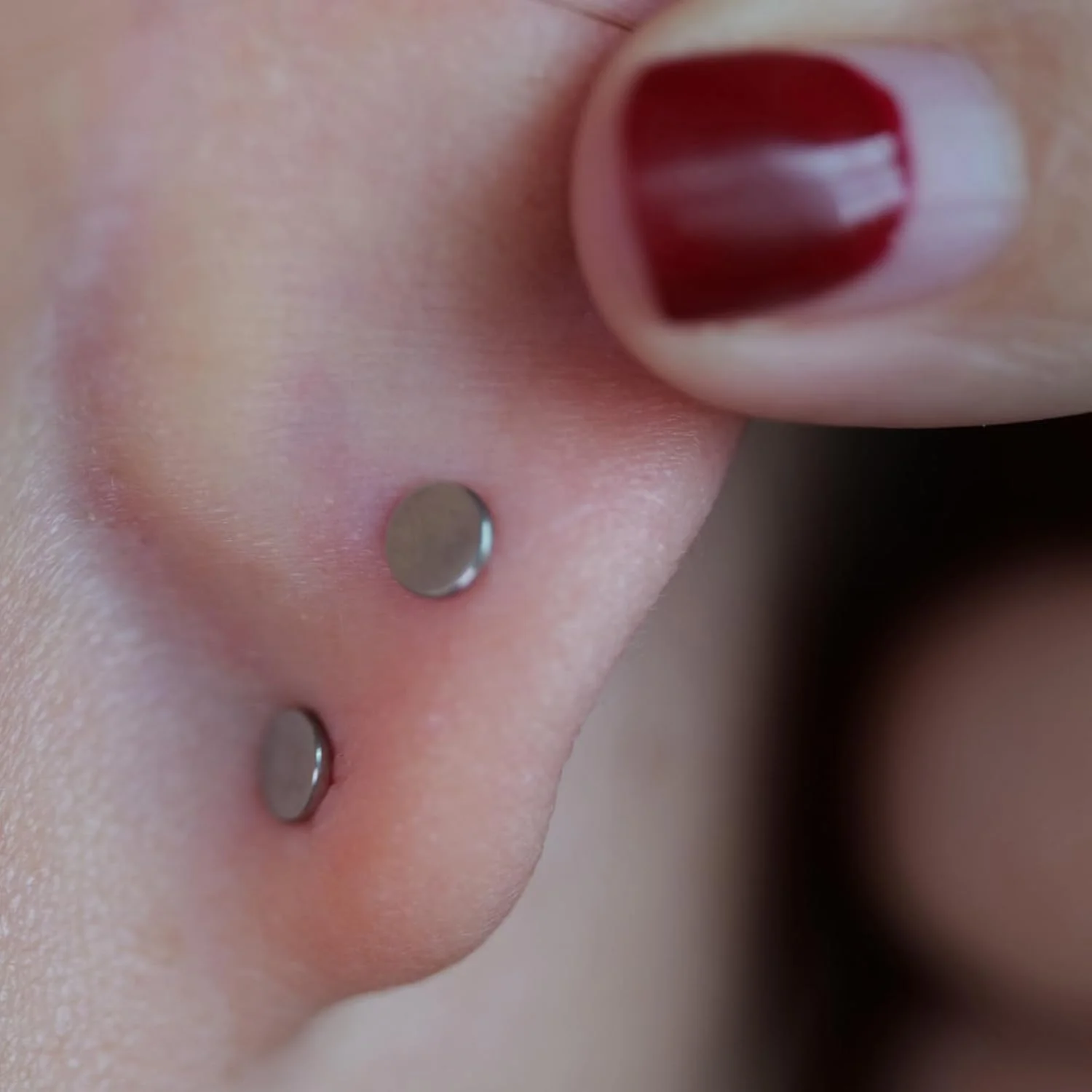 پیرسینگ گوش تیتانیومی ضد حساسیت Limerencia ASTM F136-18G با پشت صاف رزوه ای داخلی 6 میلی متر 8 میلی متر 10 میلی متر مناسب برای تراگوس، هلیکس، کانچ، غضروف، بینی و لب (1 عدد) پیرسینگ گوش تیتانیومی ضد حساسیت Limerencia ASTM F136-18G با پشت صاف رزوه ای داخلی 6 میلی متر 8 میلی متر 10 میلی متر مناسب برای تراگوس، هلیکس، کانچ، غضروف، بینی و لب (1 عدد)