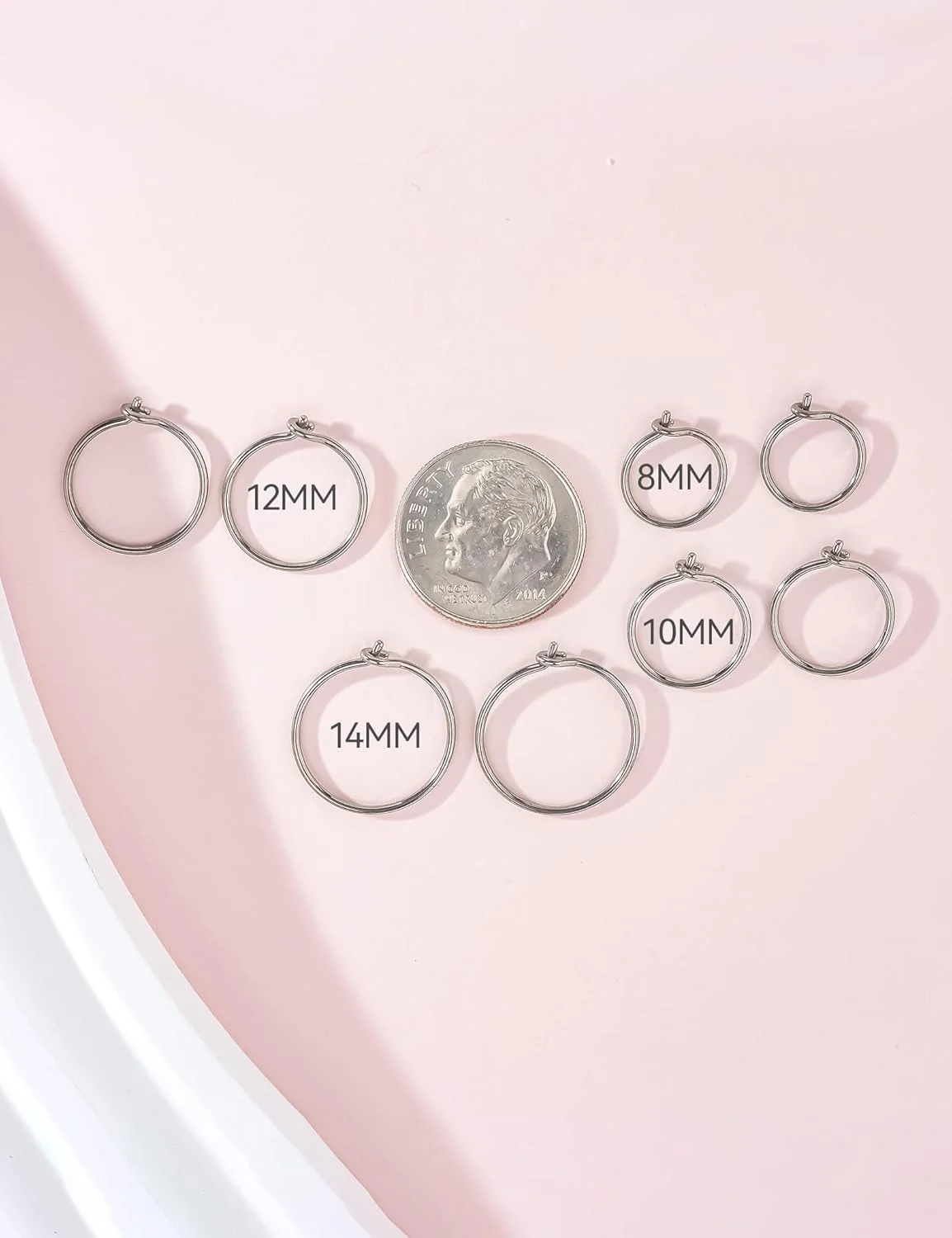 4 جفت گوشواره حلقه ای تیتانیومی G23، ضد حساسیت، مناسب گوش های حساس 4 جفت گوشواره حلقه ای تیتانیومی G23، ضد حساسیت، مناسب گوش های حساس