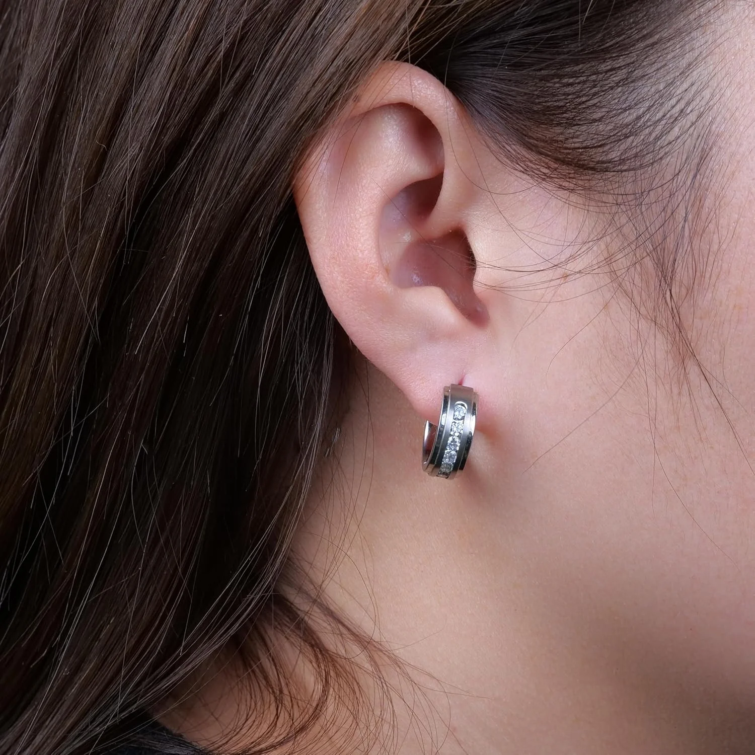 گوشواره های حلقه ای تیتانیومی ضد حساسیت Limerencia G23 مناسب گوش های حساس گوشواره های حلقه ای تیتانیومی ضد حساسیت Limerencia G23 مناسب گوش های حساس