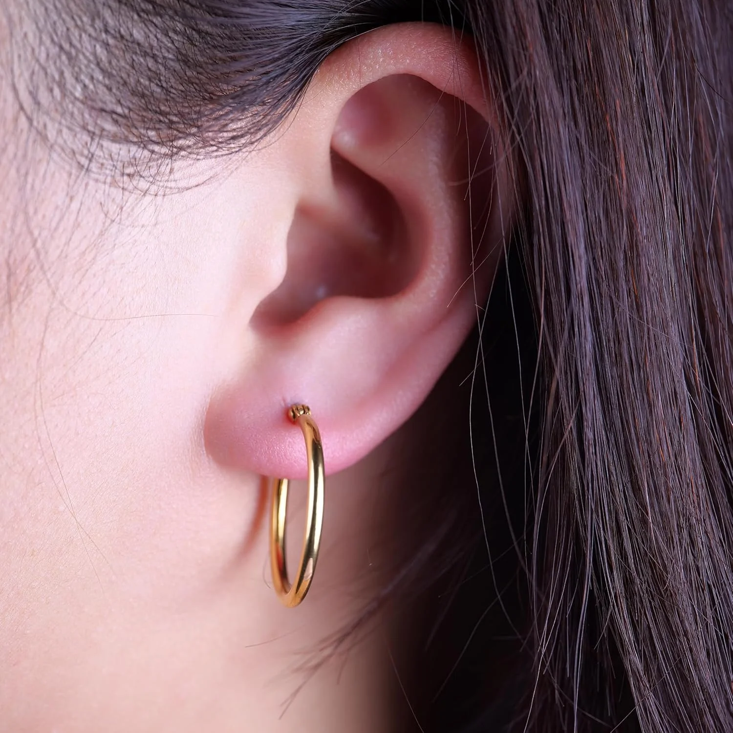 گوشواره های حلقه ای تیتانیومی خالص ضد حساسیت Limerencia با طرح طناب تابیده زنانه