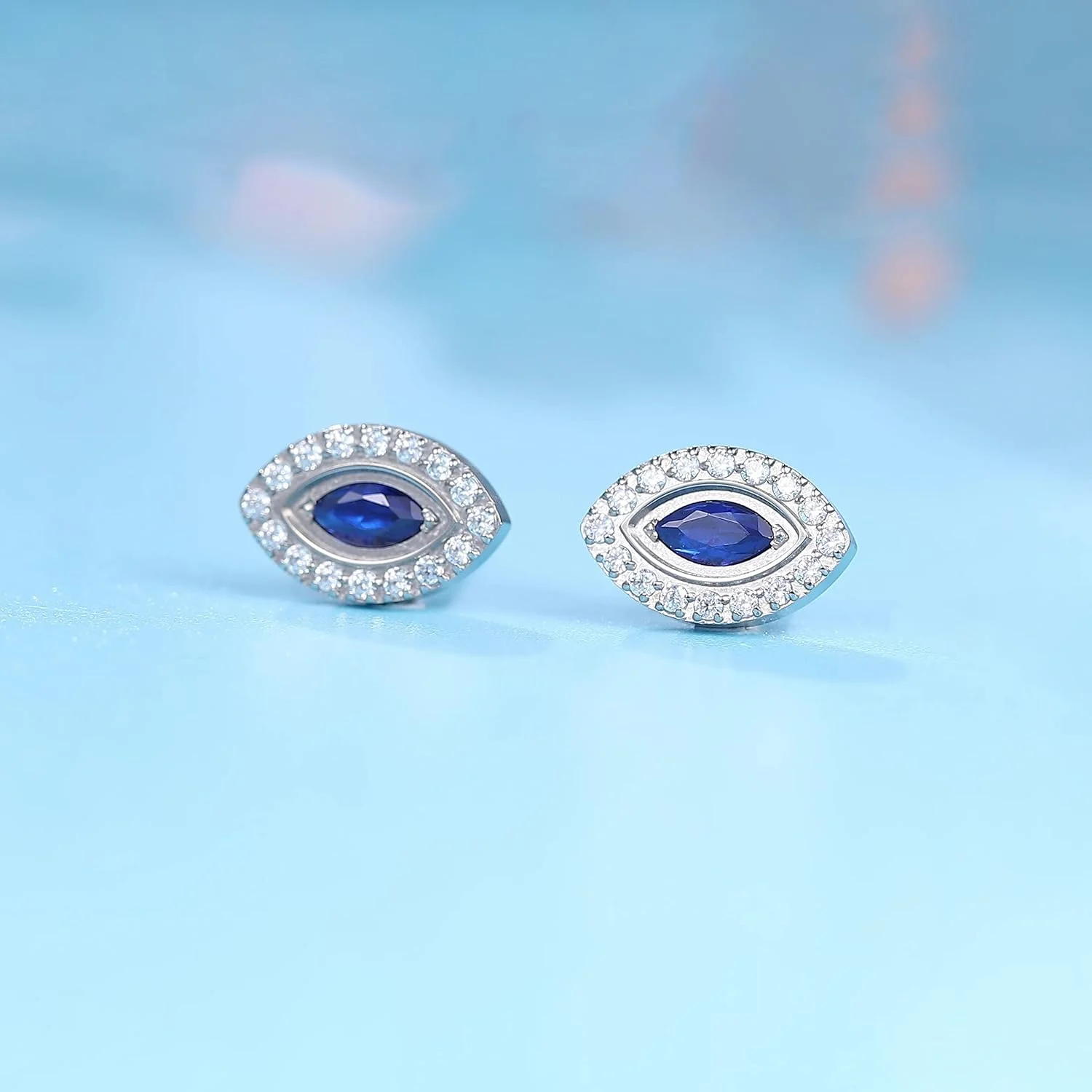 گوشواره های تیتانیومی خالص ضد حساسیت لیمرنسیا طرح چشم نظر خوشه ای نگین دار مینیمال | جواهرات مد روز پیرسینگ گرید ایمپلنت G23 مناسب گوش های حساس گوشواره های تیتانیومی خالص ضد حساسیت لیمرنسیا طرح چشم نظر خوشه ای نگین دار مینیمال | جواهرات مد روز پیرسینگ گرید ایمپلنت G23 مناسب گوش های حساس