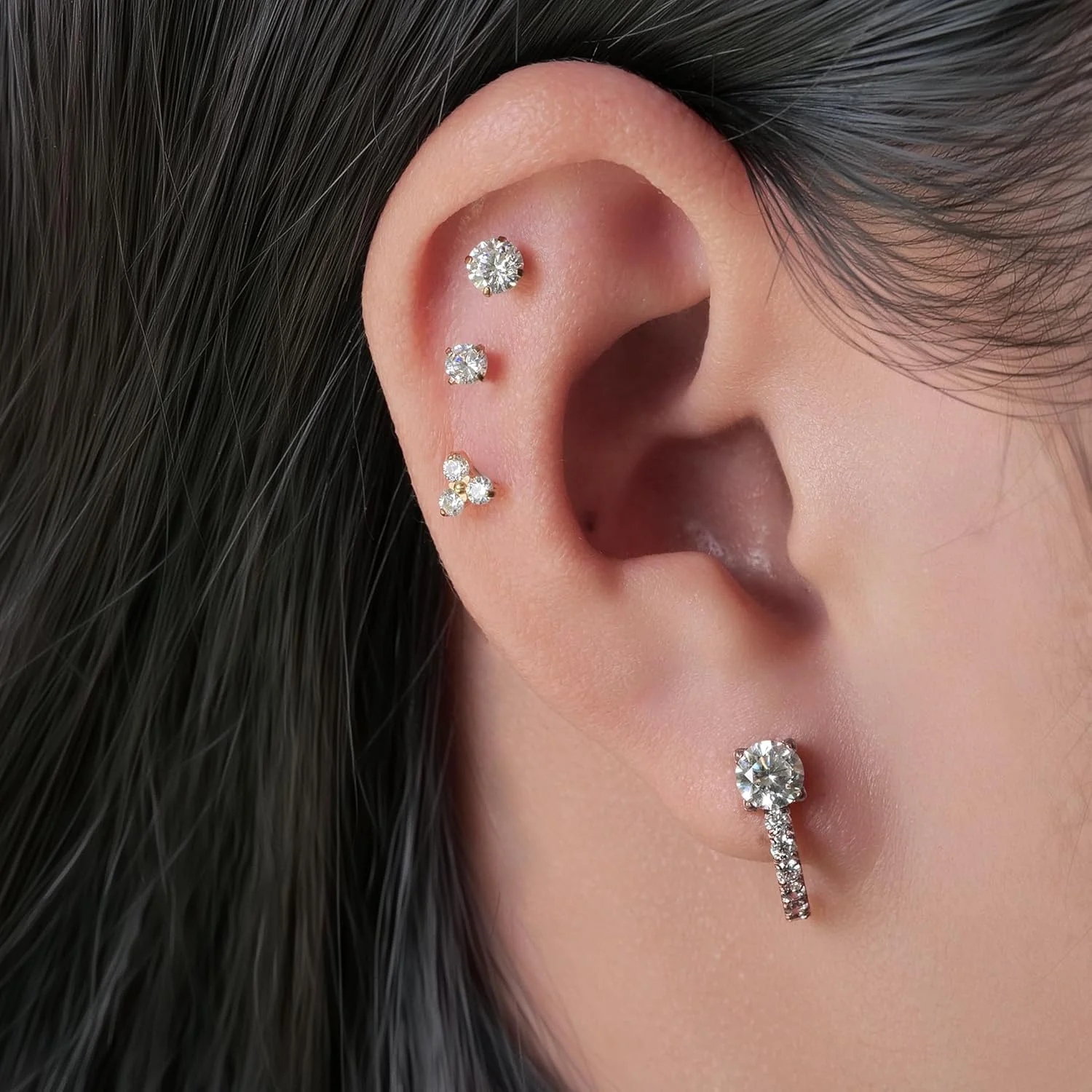 گوشواره های حلقه ای تیتانیومی ضد حساسیت لیمرنسیا مدل F136، گوشواره های میخی حلقه ای تیتانیومی گرید ایمپلنت G23، گوشواره های حلقه ای سبک وزن زیرکونیا مکعبی برای غضروف گوش، مناسب گوش های حساس بانوان گوشواره های حلقه ای تیتانیومی ضد حساسیت لیمرنسیا مدل F136، گوشواره های میخی حلقه ای تیتانیومی گرید ایمپلنت G23، گوشواره های حلقه ای سبک وزن زیرکونیا مکعبی برای غضروف گوش، مناسب گوش های حساس بانوان