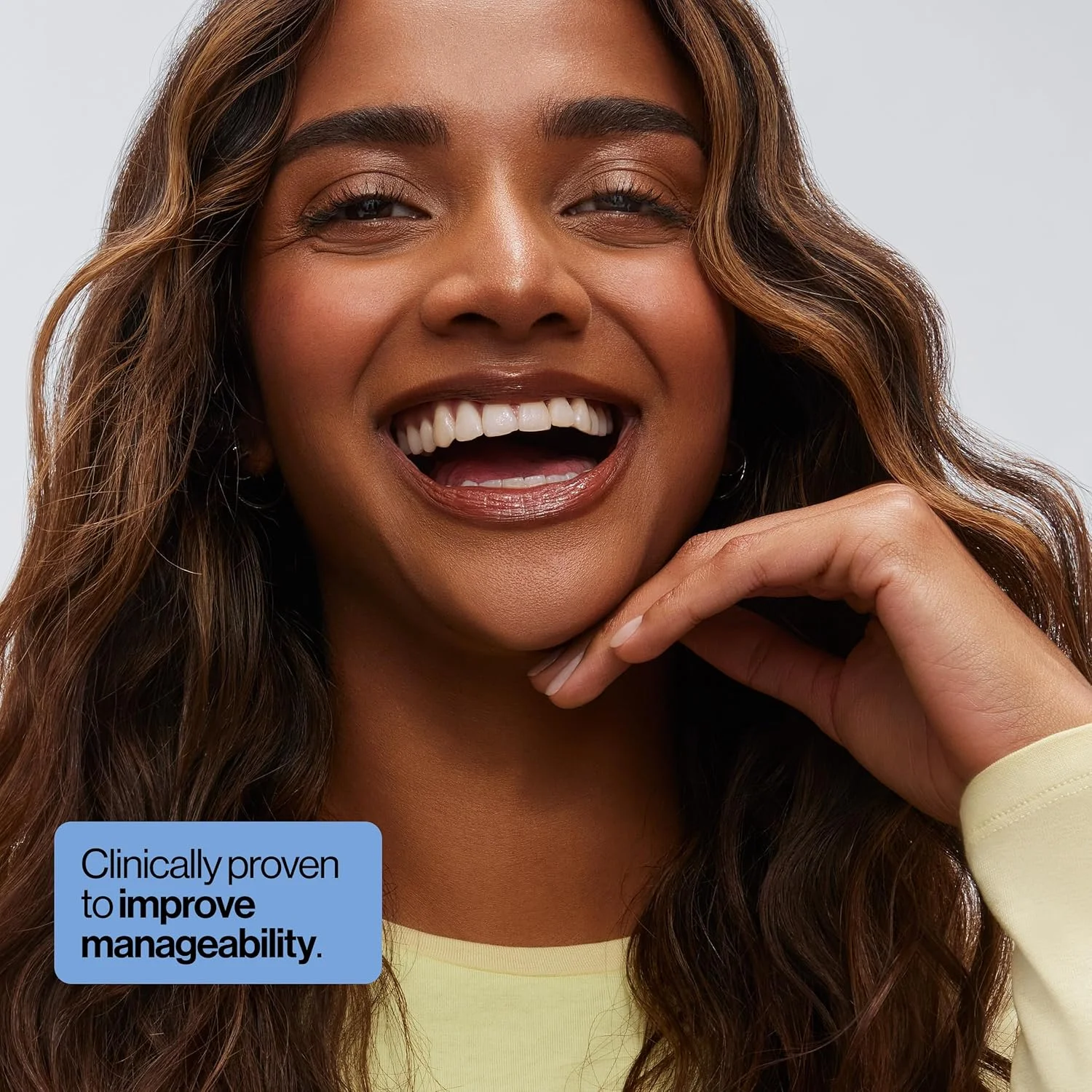 اسپری نرم کننده مو آبرسان اوا NYC - اسید هیالورونیک + کلاژن وگان - باز کننده گره + محافظ حرارت - فرمول سبک - نرم کننده عمیق آبرسان برای موهای خشک - رایحه یاس - 5 fl oz