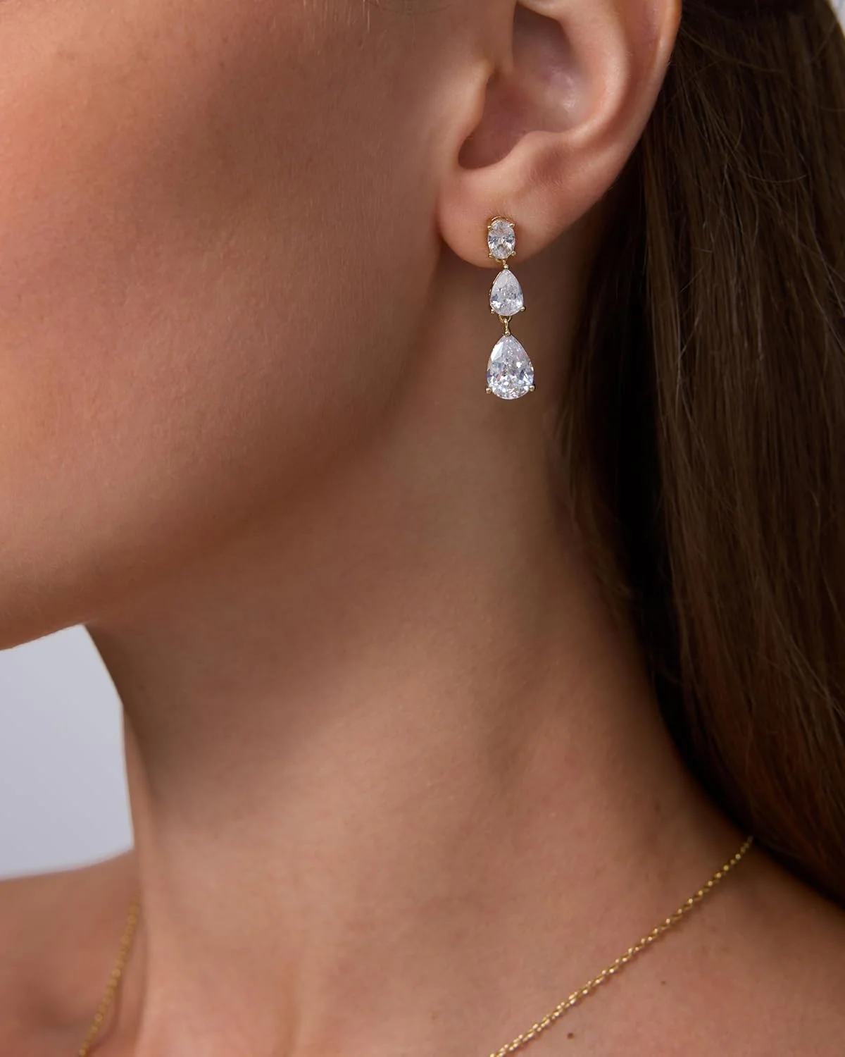 گوشواره های آویز زنانه پاوی با روکش طلای 14 عیار و زیرکونیای مکعبی - گوشواره های آویز خطی بلند کریستالی عروس - جواهرات عروسی آویز مروارید خوشه ای CZ با الماس شبیه سازی شده برای عروس و ساقدوش عروس گوشواره های آویز زنانه پاوی با روکش طلای 14 عیار و زیرکونیای مکعبی - گوشواره های آویز خطی بلند کریستالی عروس - جواهرات عروسی آویز مروارید خوشه ای CZ با الماس شبیه سازی شده برای عروس و ساقدوش عروس