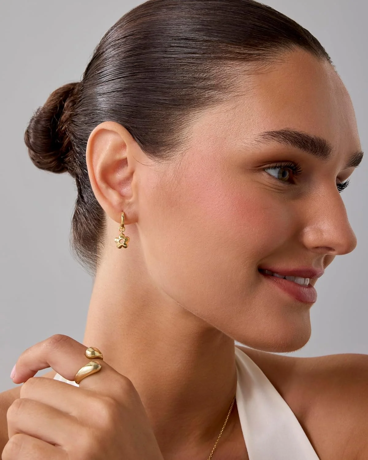 گوشواره های حلقه ای آویز گل زنانه پاوی با روکش طلای 14 عیار | گوشواره های حلقه ای آویز مد روز گوشواره های حلقه ای آویز گل زنانه پاوی با روکش طلای 14 عیار | گوشواره های حلقه ای آویز مد روز