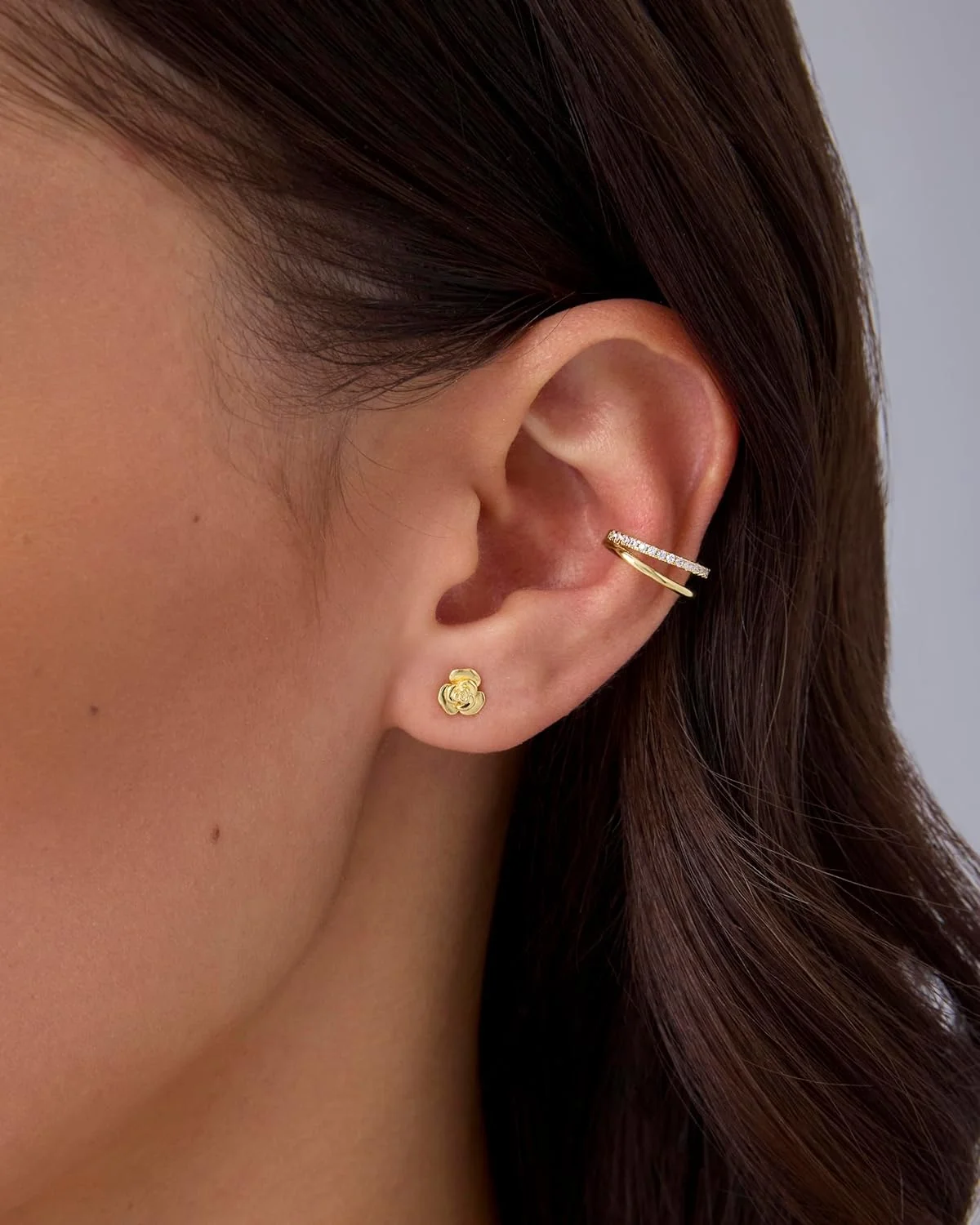 گوشواره های میخی پشت صاف زنانه پاوی، روکش طلای 14 عیار، پایه نقره استرلینگ 925 | پیرسینگ غضروف رز