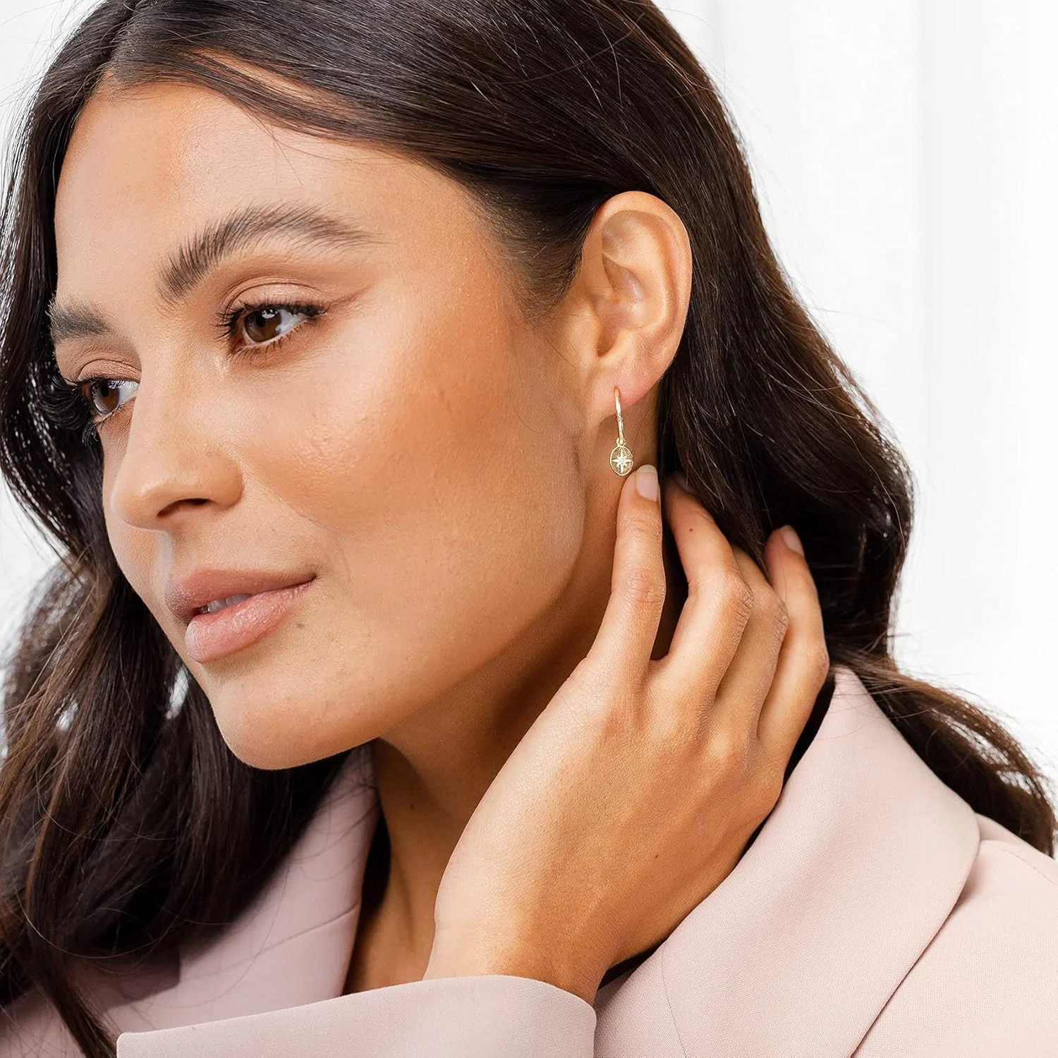 گوشواره های حلقه ای آویزی پاوی با روکش طلای 14 عیار و پایه نقره استرلینگ 925 | گوشواره حلقه ای آویز پروانه، چشم نظر، هامسا، مروارید برای زنان | گوشواره های حلقه ای آویز مد روز گوشواره های حلقه ای آویزی پاوی با روکش طلای 14 عیار و پایه نقره استرلینگ 925 | گوشواره حلقه ای آویز پروانه، چشم نظر، هامسا، مروارید برای زنان | گوشواره های حلقه ای آویز مد روز