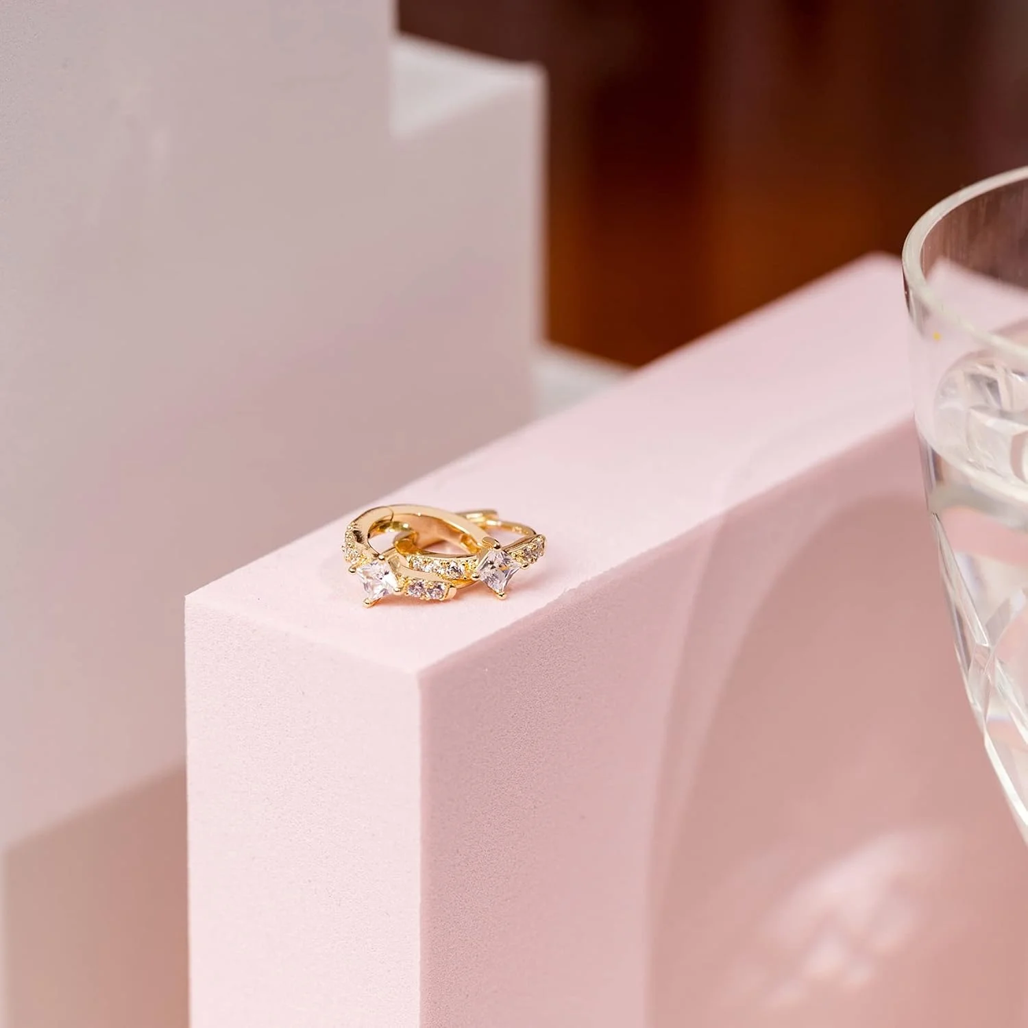 گوشواره های حلقه ای کوچک پاوی نگین دار با روکش طلای 14 عیار و نقره استرلینگ 925 | گوشواره های حلقه ای فشن زنانه طرح U شکل و مار گوشواره های حلقه ای کوچک پاوی نگین دار با روکش طلای 14 عیار و نقره استرلینگ 925 | گوشواره های حلقه ای فشن زنانه طرح U شکل و مار