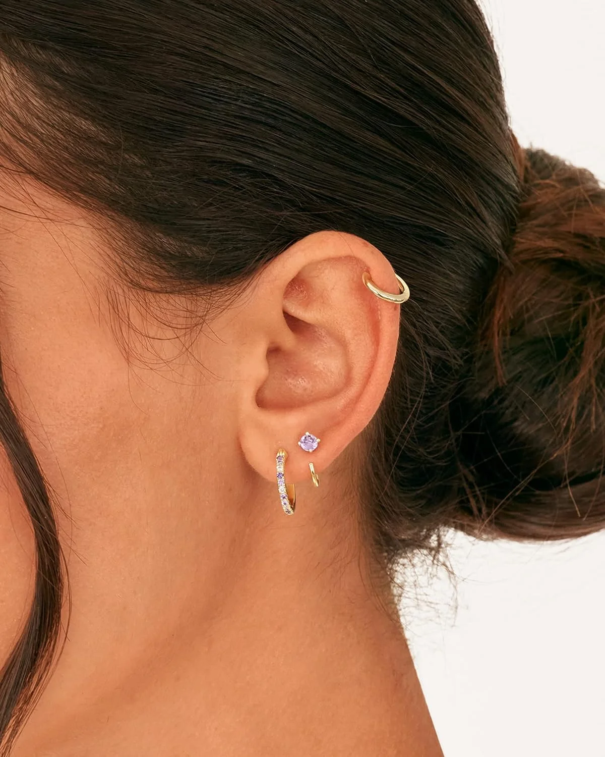 گوشواره های حلقه ای زیرکونیا مکعبی با روکش طلای 18 عیار و پایه نقره استرلینگ 925 پاوی برای زنان | حلقه های زیرکونیا مکعبی رنگی | گوشواره های 15 میلی متری سبز، بنفش آمبره، مشکی گوشواره های حلقه ای زیرکونیا مکعبی با روکش طلای 18 عیار و پایه نقره استرلینگ 925 پاوی برای زنان | حلقه های زیرکونیا مکعبی رنگی | گوشواره های 15 میلی متری سبز، بنفش آمبره، مشکی