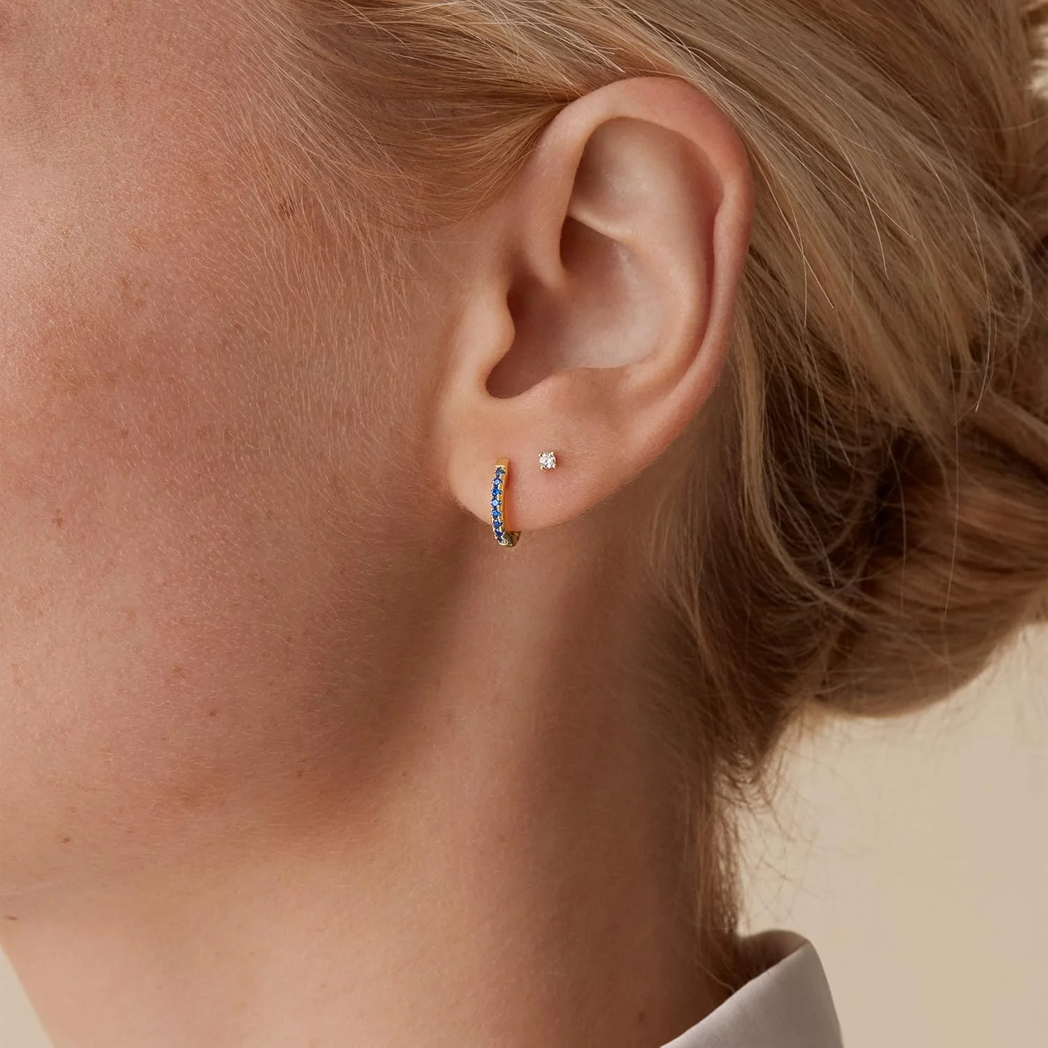 گوشواره های حلقه ای پاوی نگین دار با روکش طلای 14 عیار | گوشواره های حلقه ای زنانه نگین زیرکونیا | سنگ های سبز، گارنت، آبی اسپینل، مشکی، چند رنگ گوشواره های حلقه ای پاوی نگین دار با روکش طلای 14 عیار | گوشواره های حلقه ای زنانه نگین زیرکونیا | سنگ های سبز، گارنت، آبی اسپینل، مشکی، چند رنگ