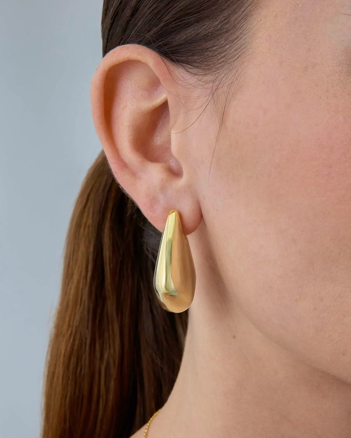 گوشواره های زنانه پاوی با روکش طلای 14 عیار و پایه نقره استرلینگ - گوشواره های هندسی گنبدی اشکی آویز حلقه ای طلایی درشت گوشواره های زنانه پاوی با روکش طلای 14 عیار و پایه نقره استرلینگ - گوشواره های هندسی گنبدی اشکی آویز حلقه ای طلایی درشت