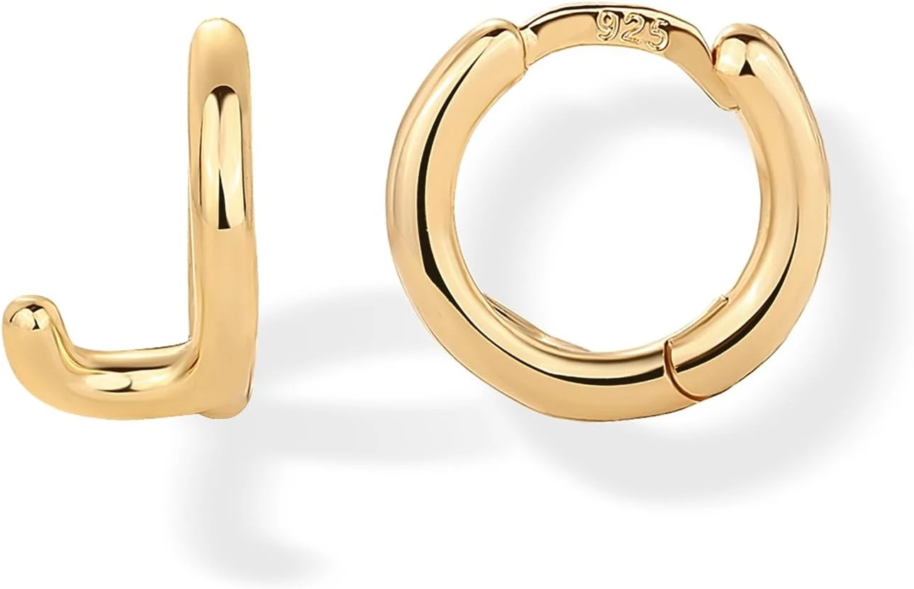 گوشواره های حلقه ای ظریف با حروف اول اسم روکش طلای 14 عیار PAVOI با پایه نقره استرلینگ برای زنان - حلقه های کوچک طلایی با حروف اول اسم - جواهرات حروف الفبای مد روز