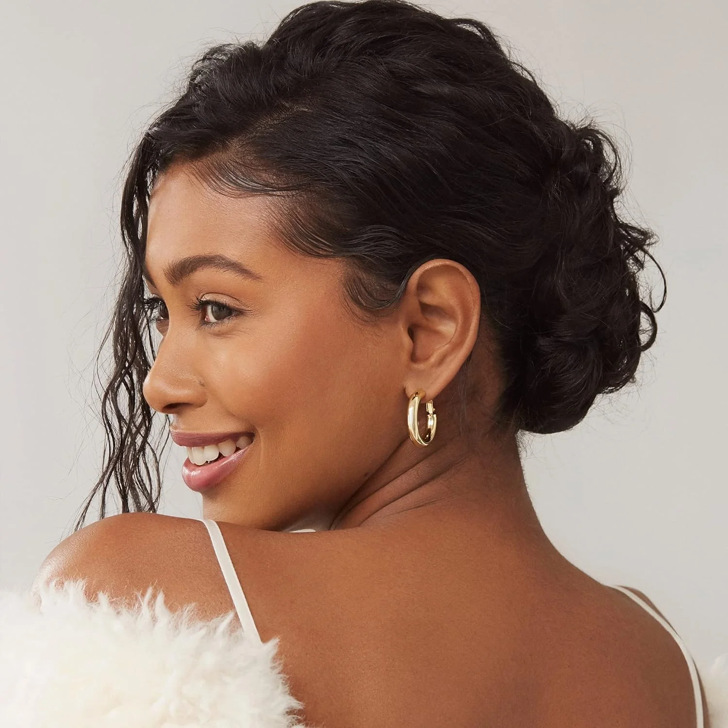 گوشواره های حلقه ای میخی نقره استرلینگ با روکش طلای 14 عیار PAVOI | حلقه های ضخیم و سبک | گوشواره های حلقه ای طلایی ضخیم زنانه گوشواره های حلقه ای میخی نقره استرلینگ با روکش طلای 14 عیار PAVOI | حلقه های ضخیم و سبک | گوشواره های حلقه ای طلایی ضخیم زنانه