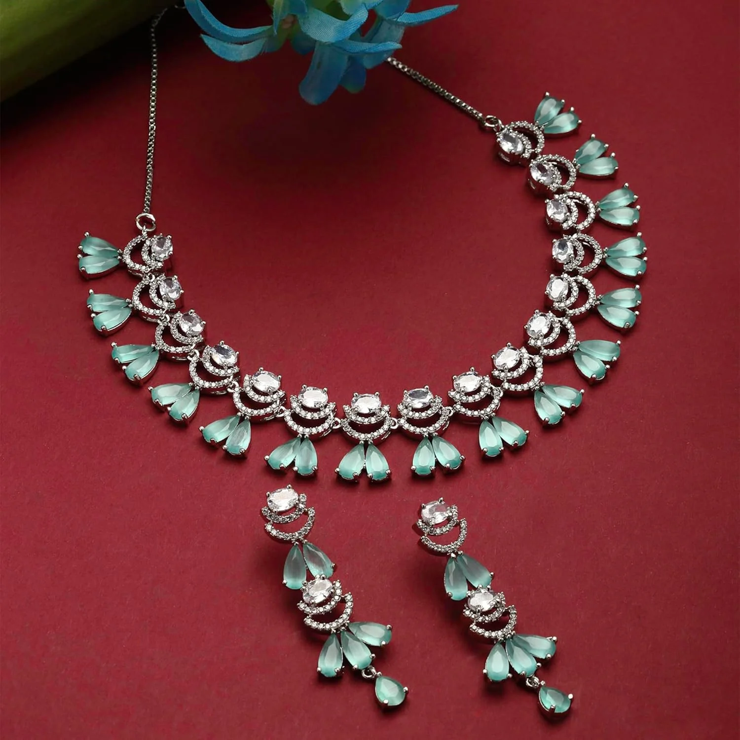 ست گردنبند و گوشواره زنانه نگین دار طرح اشکی و هلالی با روکش رودیوم ZENEME