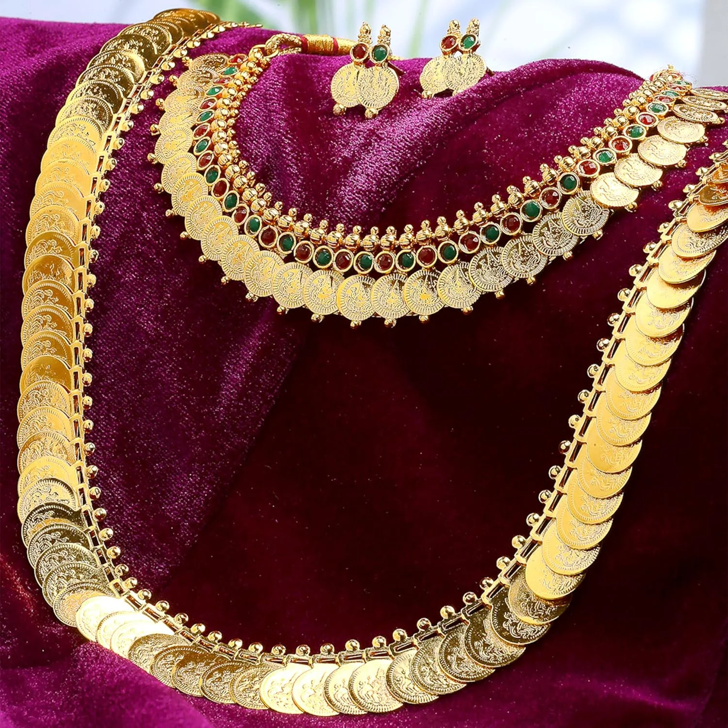 ست گردنبند و گوشواره زنانه طرح معبد سکه ای ماهارانی هارام مطلا با روکش طلایی ZENEME و ست گردنبند سکه ای معبد سبز قرمز مناسب عروسی، از جنس مس ست گردنبند و گوشواره زنانه طرح معبد سکه ای ماهارانی هارام مطلا با روکش طلایی ZENEME و ست گردنبند سکه ای معبد سبز قرمز مناسب عروسی، از جنس مس