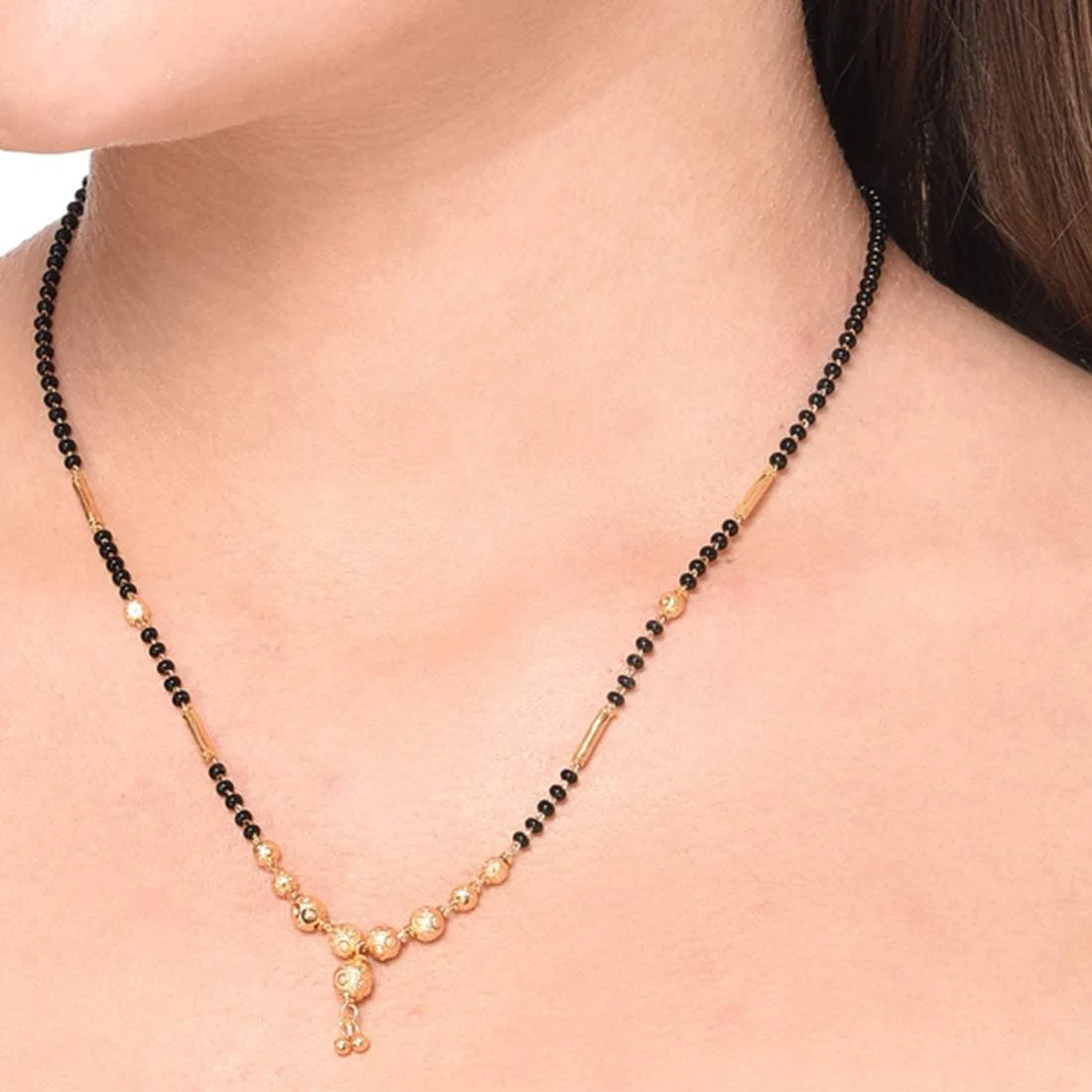 زیورآلات زنانه و دخترانه شامل مانگالسوترای مد روز، النگوهای عروسی و گوشواره های AD برند Zeneme زیورآلات زنانه و دخترانه شامل مانگالسوترای مد روز، النگوهای عروسی و گوشواره های AD برند Zeneme