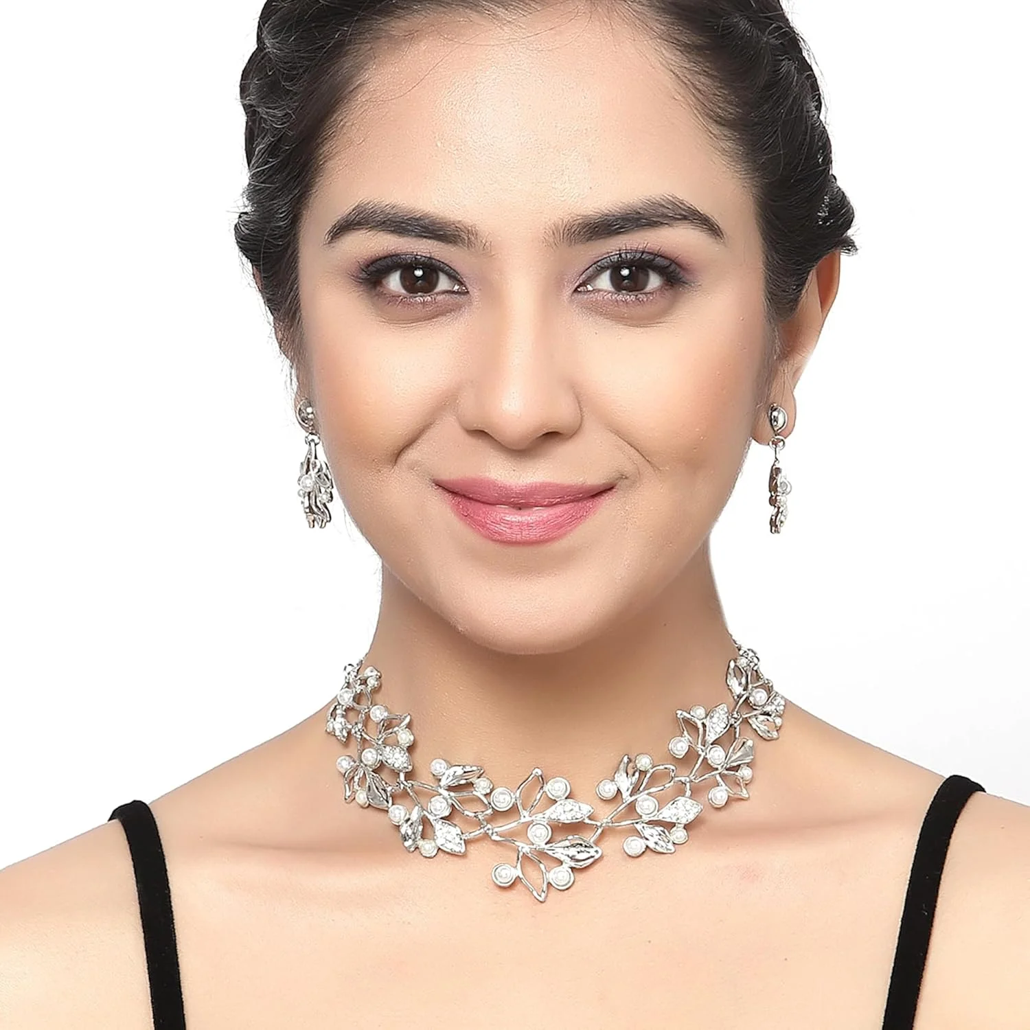 زنمه، ست زیورآلات نقره ای اکسید شده با زیرکونیا مکعبی و مروارید سفید، شامل گردنبند طرح برگ و گوشواره، مناسب دختران و زنان زنمه، ست زیورآلات نقره ای اکسید شده با زیرکونیا مکعبی و مروارید سفید، شامل گردنبند طرح برگ و گوشواره، مناسب دختران و زنان