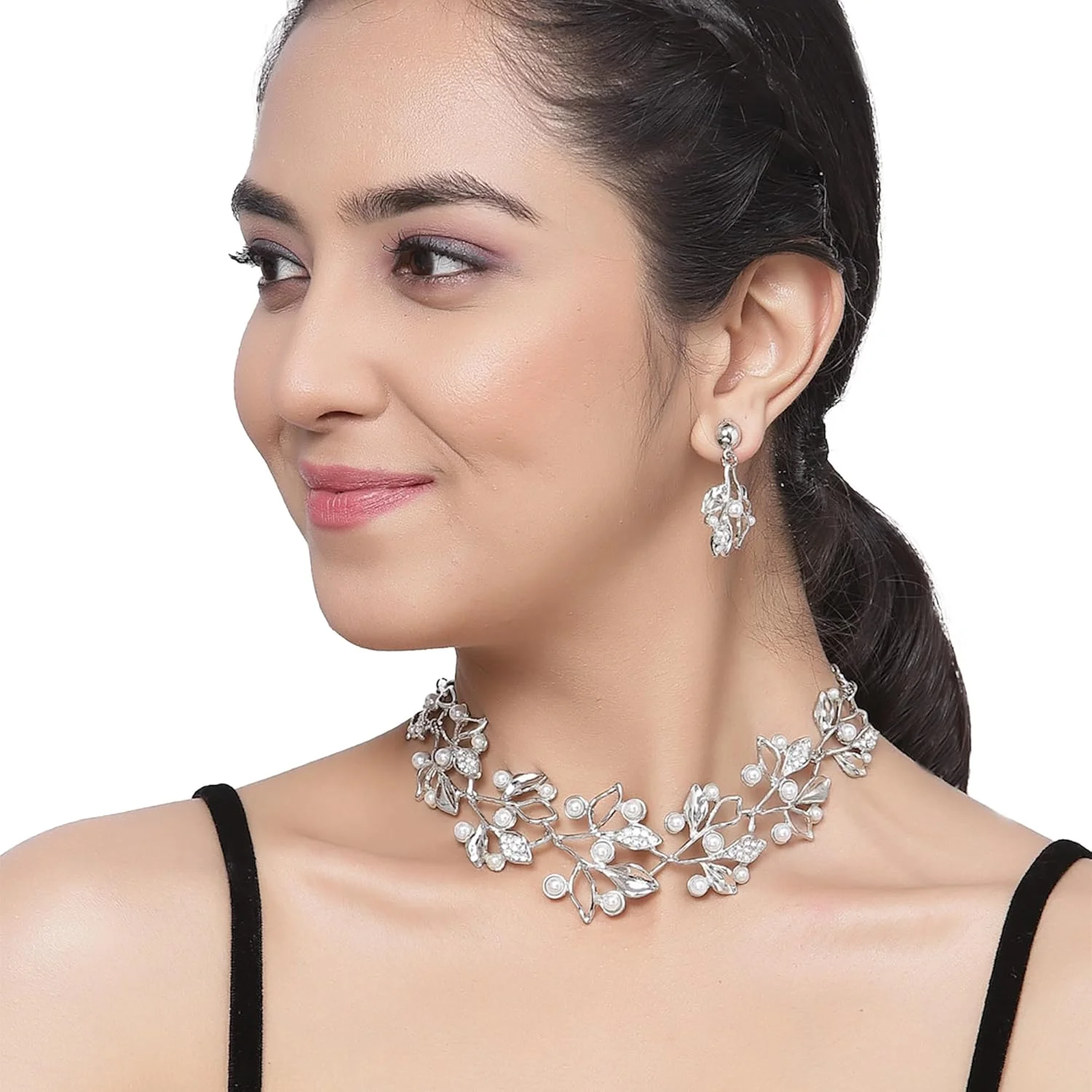 زنمه، ست زیورآلات نقره ای اکسید شده با زیرکونیا مکعبی و مروارید سفید، شامل گردنبند طرح برگ و گوشواره، مناسب دختران و زنان زنمه، ست زیورآلات نقره ای اکسید شده با زیرکونیا مکعبی و مروارید سفید، شامل گردنبند طرح برگ و گوشواره، مناسب دختران و زنان