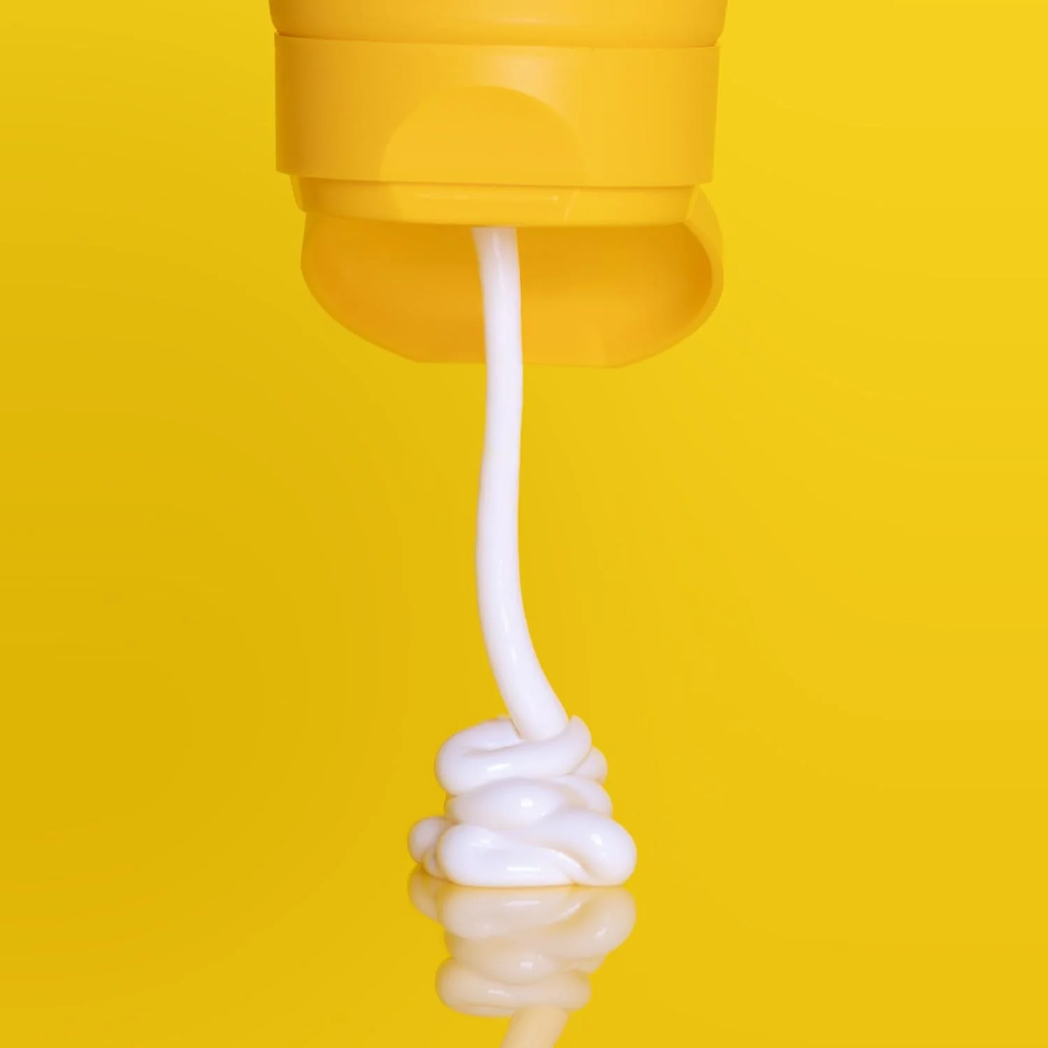 نرم کننده مو وز دار جیادا کازمتیکس، مناسب برای موهای خشک، وز یا آسیب دیده، قدرت بازکنندگی گره بالا، موها را نرم و ابریشمی می کند، بر پایه کره شی، 200 میلی لیتر