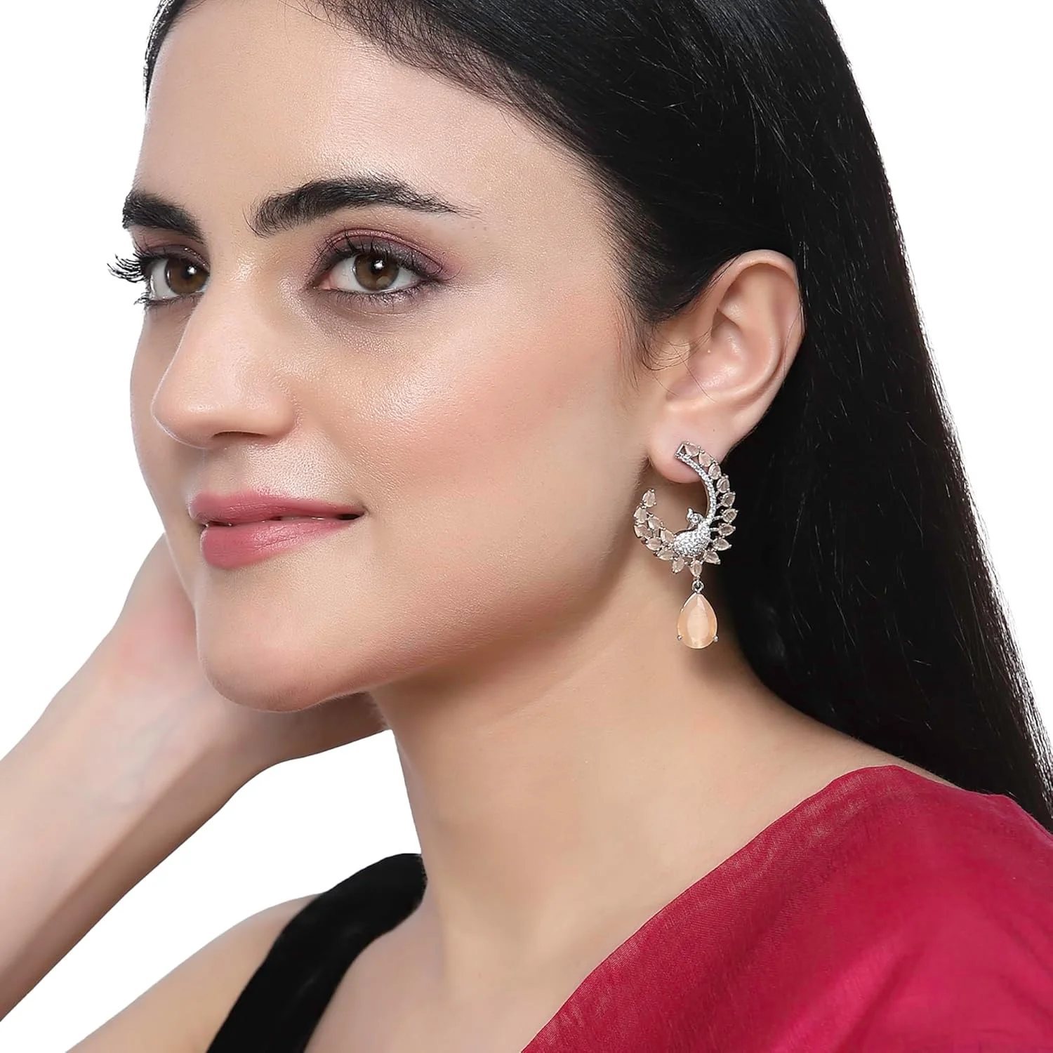 گوشواره های آویز طرح طاووس و پر نگین اتمی روکش رودیوم زنانه و دخترانه (نارنجی) از برند زنم گوشواره های آویز طرح طاووس و پر نگین اتمی روکش رودیوم زنانه و دخترانه (نارنجی) از برند زنم