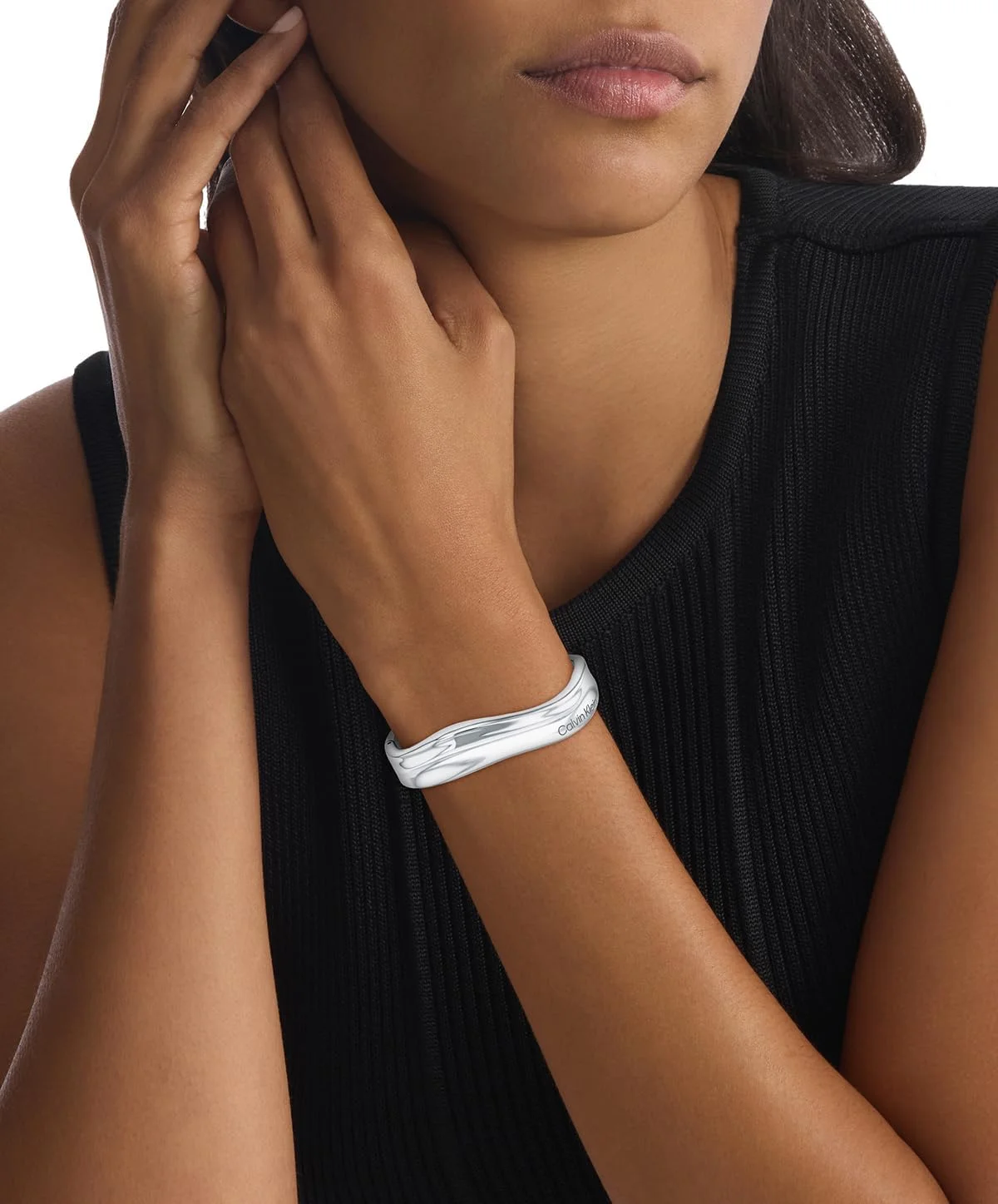 دستبند زنانه کالوین کلاین مدل ELEMENTAL از جنس استیل ضد زنگ براق