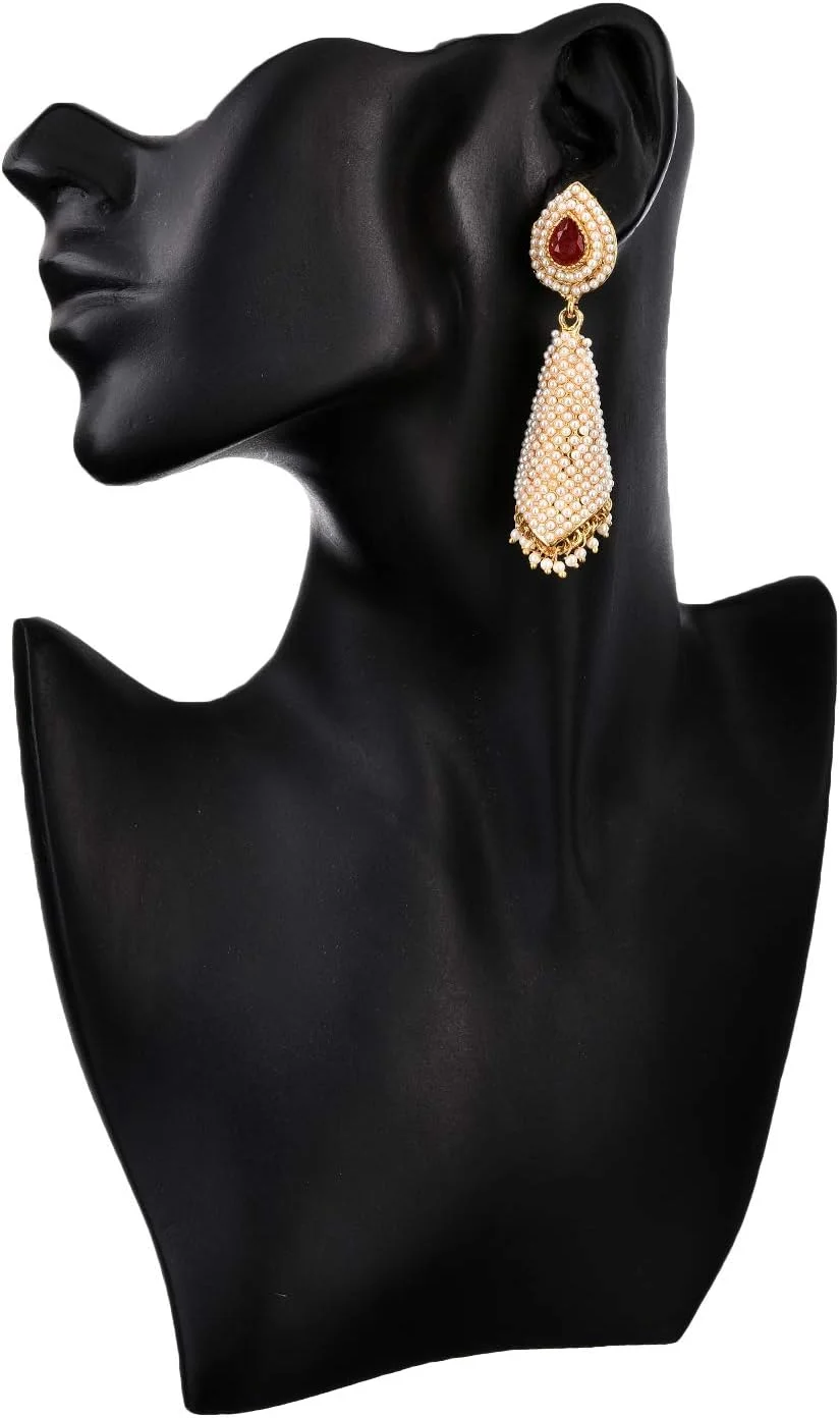 گوشواره زنانه Zeneme با روکش طلایی، نگین قرمز CZ، مروارید و آویز شانه ای گوشواره زنانه Zeneme با روکش طلایی، نگین قرمز CZ، مروارید و آویز شانه ای