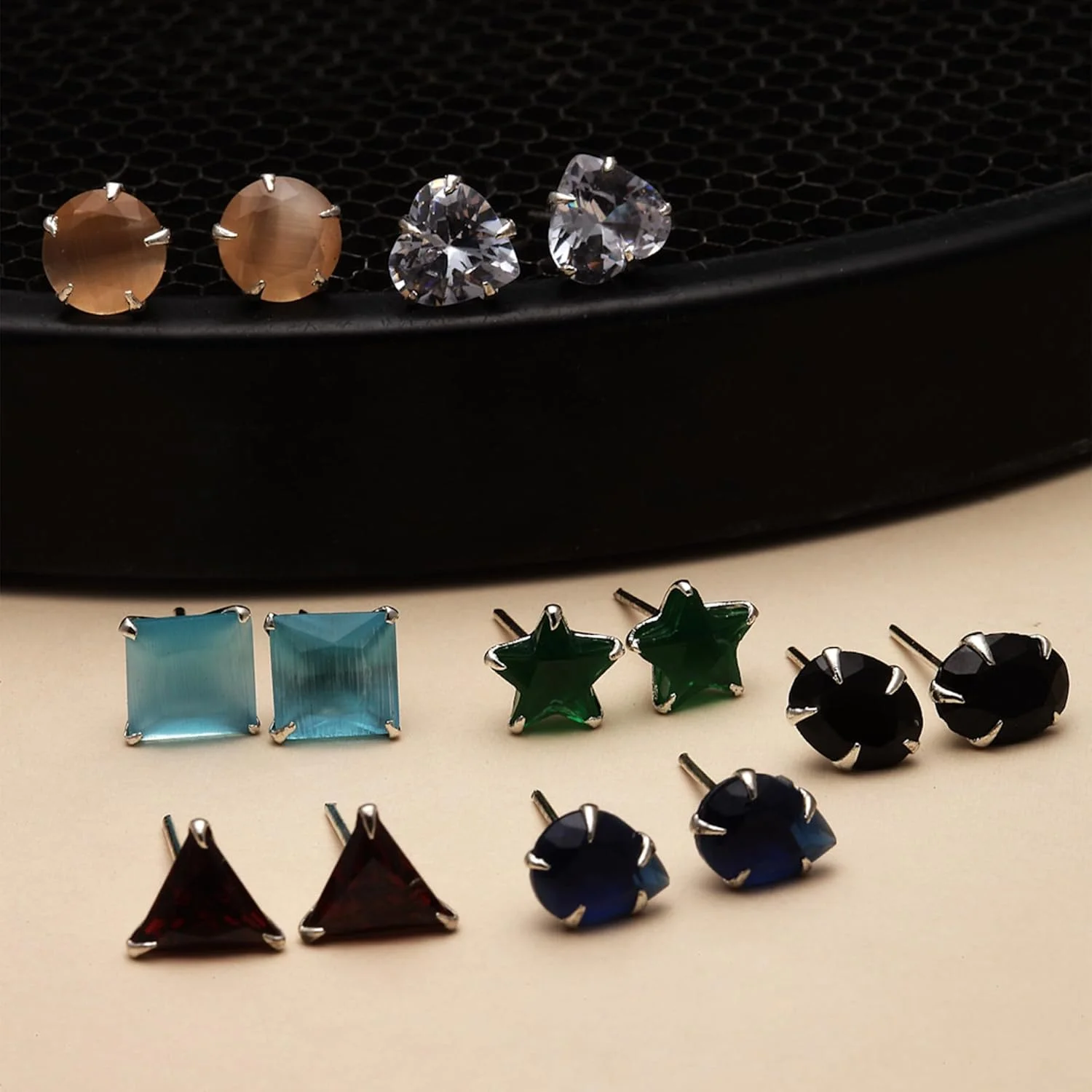 گوشواره های میخی زنانه زنم مدل Rhodium-Plated Silver Toned -Colour Ad Studded Geometric Shape (بسته 7 عددی) کوچک چند رنگ گوشواره های میخی زنانه زنم مدل Rhodium-Plated Silver Toned -Colour Ad Studded Geometric Shape (بسته 7 عددی) کوچک چند رنگ