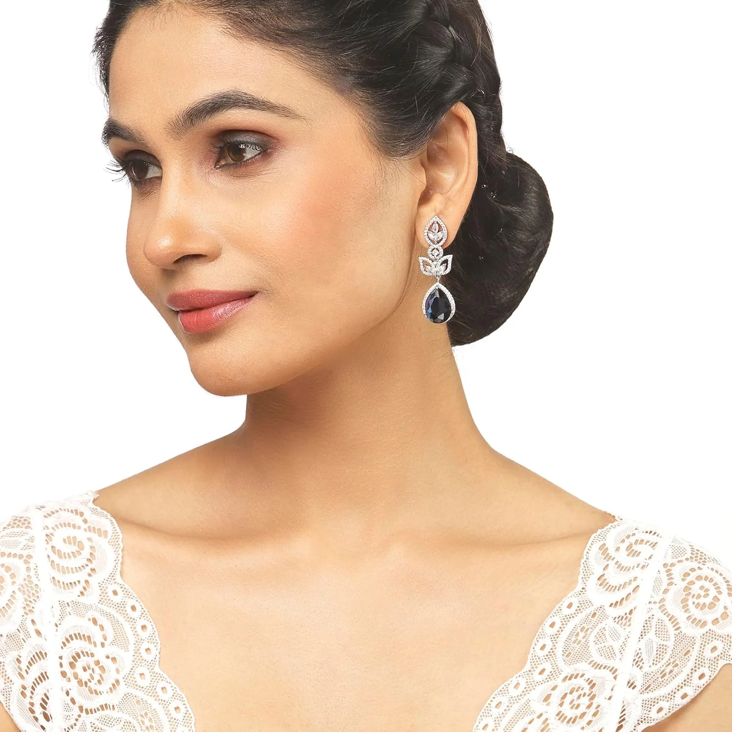 گوشواره های آویز دست ساز زنانه و دخترانه زنم مدل اشکی و برگی نگین دار با روکش رودیوم و الماس آمریکایی (آبی سرمه ای)، سایز آزاد، برنج، الماس آمریکایی گوشواره های آویز دست ساز زنانه و دخترانه زنم مدل اشکی و برگی نگین دار با روکش رودیوم و الماس آمریکایی (آبی سرمه ای)، سایز آزاد، برنج، الماس آمریکایی