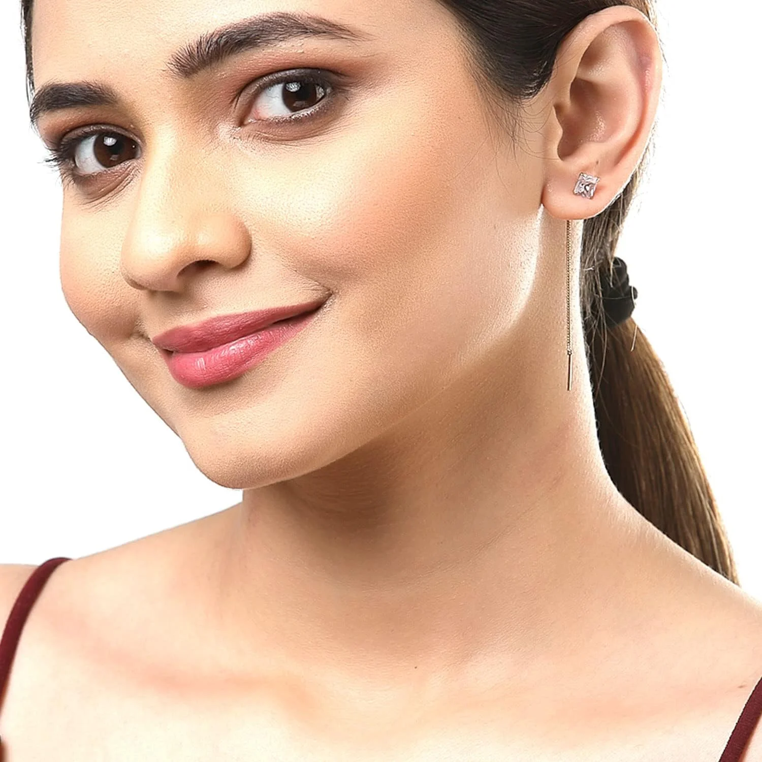 گوشواره های زنانه و دخترانه ذنمه طرح هندسی کریستالی سوئی داگا با روکش طلای 4 عیار گوشواره های زنانه و دخترانه ذنمه طرح هندسی کریستالی سوئی داگا با روکش طلای 4 عیار