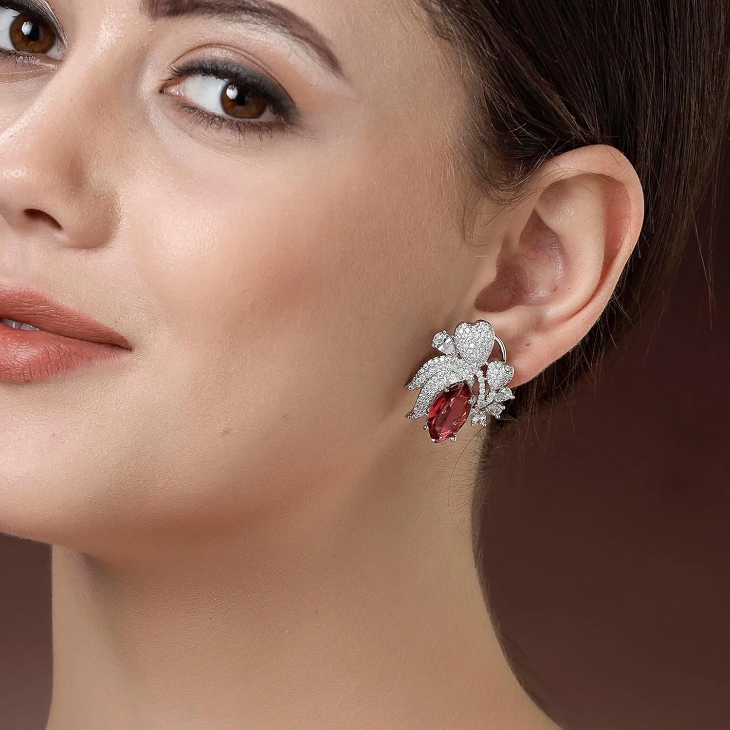 گوشواره های میخی نگین دار طرح الماس آمریکایی با روکش رودیوم Zeneme، مدل تک نگین کریستالی با روکش نقره، مناسب بانوان و هدیه برای دختران