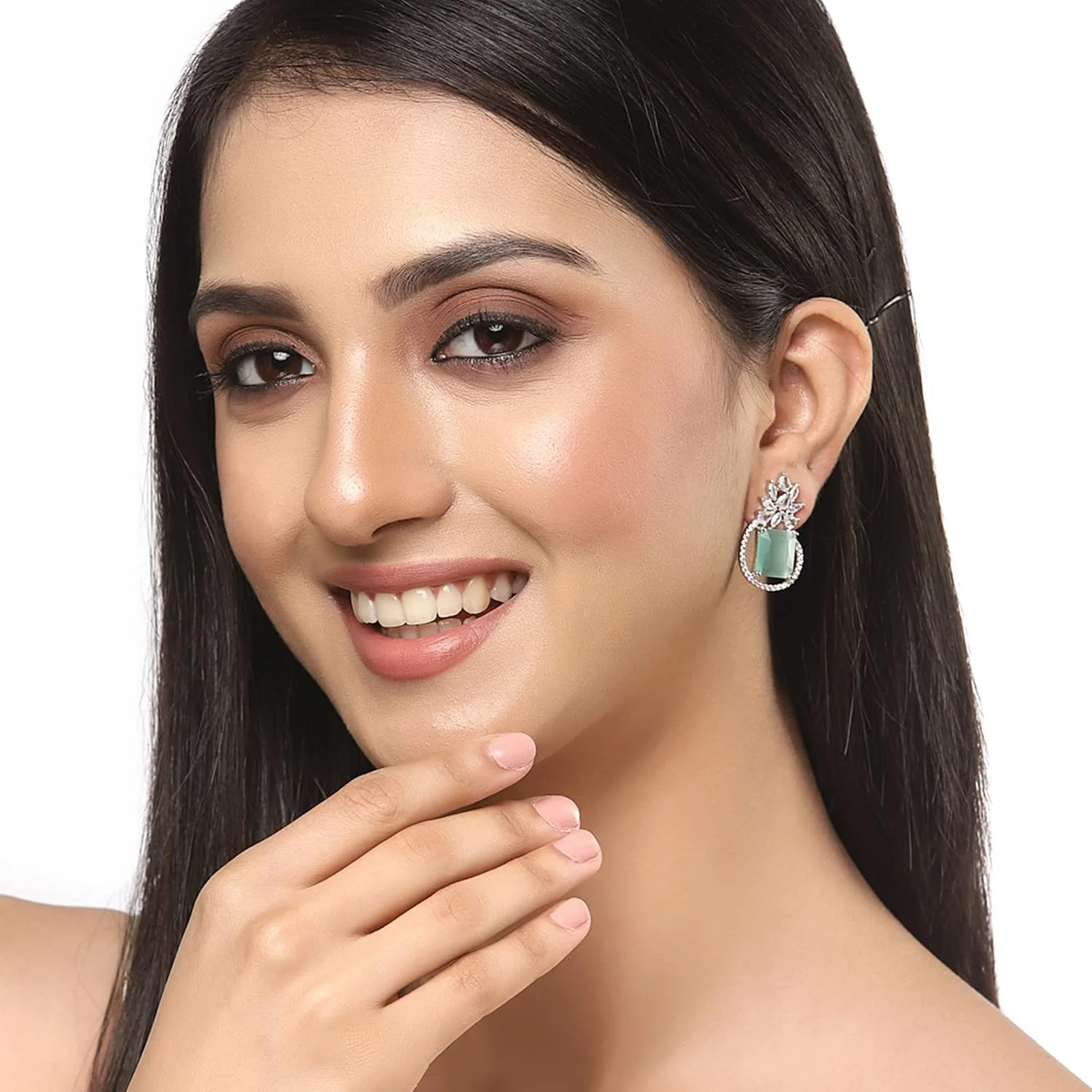 گوشواره های میخی زنانه و دخترانه طرح بته جقه نگین دار با روکش رودیوم ZENEME گوشواره های میخی زنانه و دخترانه طرح بته جقه نگین دار با روکش رودیوم ZENEME