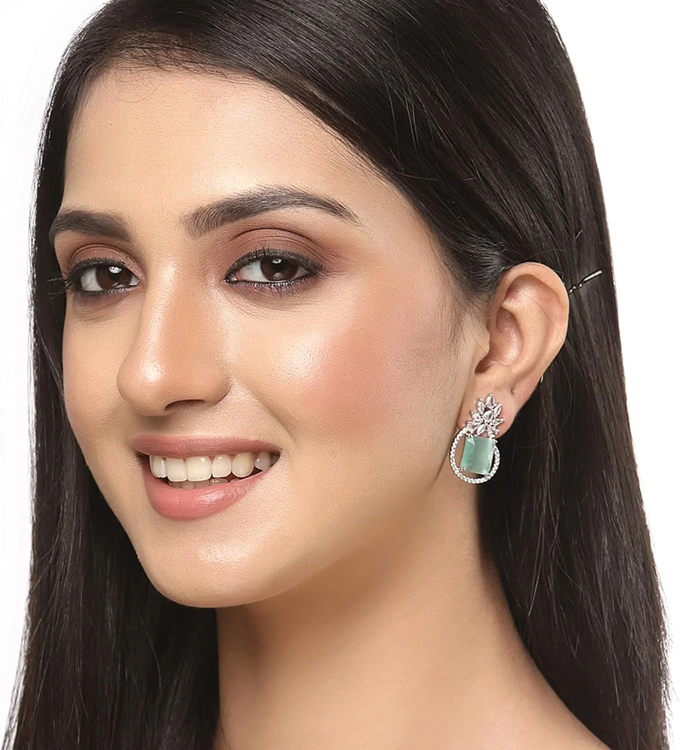 گوشواره های میخی زنانه و دخترانه طرح بته جقه نگین دار با روکش رودیوم ZENEME گوشواره های میخی زنانه و دخترانه طرح بته جقه نگین دار با روکش رودیوم ZENEME